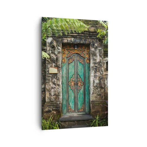 Bild auf Leinwand - Leinwandbild - Dekorative Türen, umgeben von tropischer Vegetation - 80x120cm - Eine Tür zu einer exotischen Welt - Moderne Wanddekoration für Wohnzimmer und Schlafzimmer ARTTOR