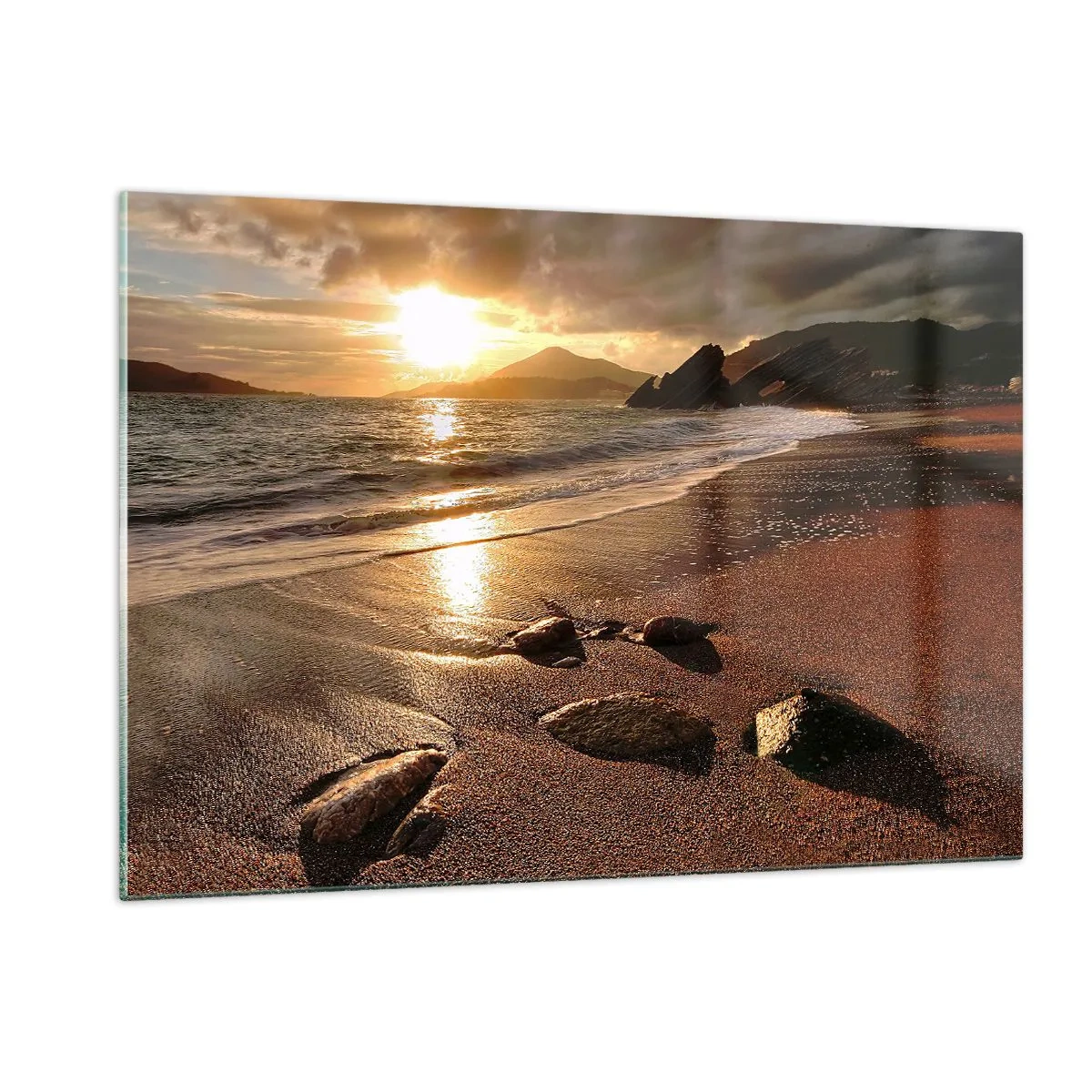 Glasbild - Bild auf glas - Sonnenuntergang über einem felsigen Strand und Hügeln - 120x80cm - Folge der Sonne zu den Hügeln - Moderne Wanddekoration für Wohnzimmer und Schlafzimmer ARTTOR