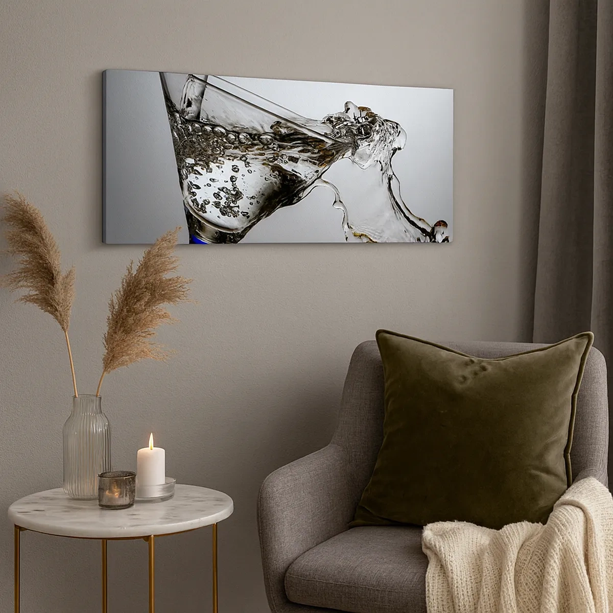 Bild auf Leinwand - Leinwandbild - Kristallwasser in Kristallglas - 30x30 cm