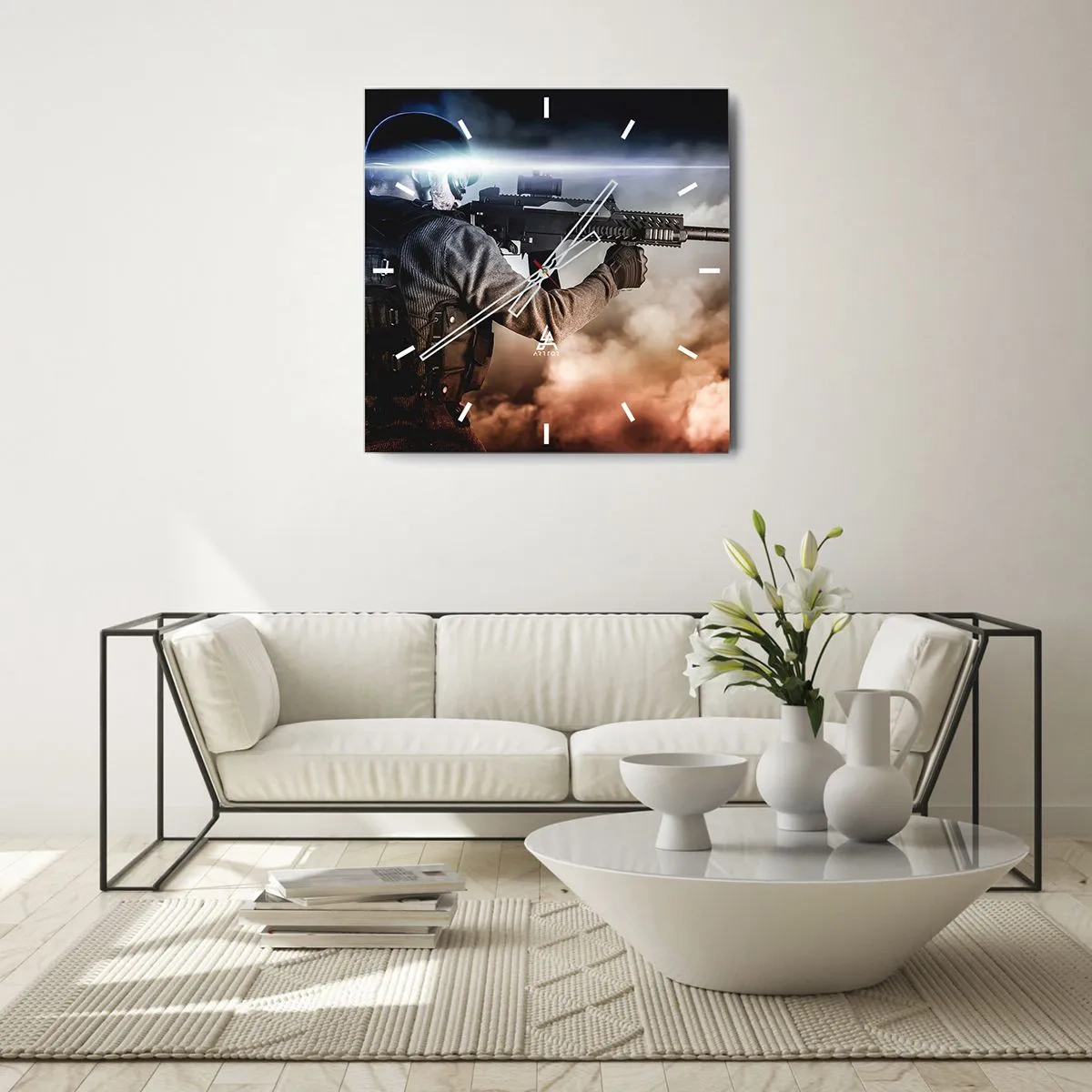 Wanduhr - Glasuhr - Ein Soldat im Einsatz mit einem Gewehr vor einem Hintergrund aus Wolken und Licht. - 30x30cm - Nur ein Held - Moderne Wanddekoration für Wohnzimmer und Schlafzimmer ARTTOR