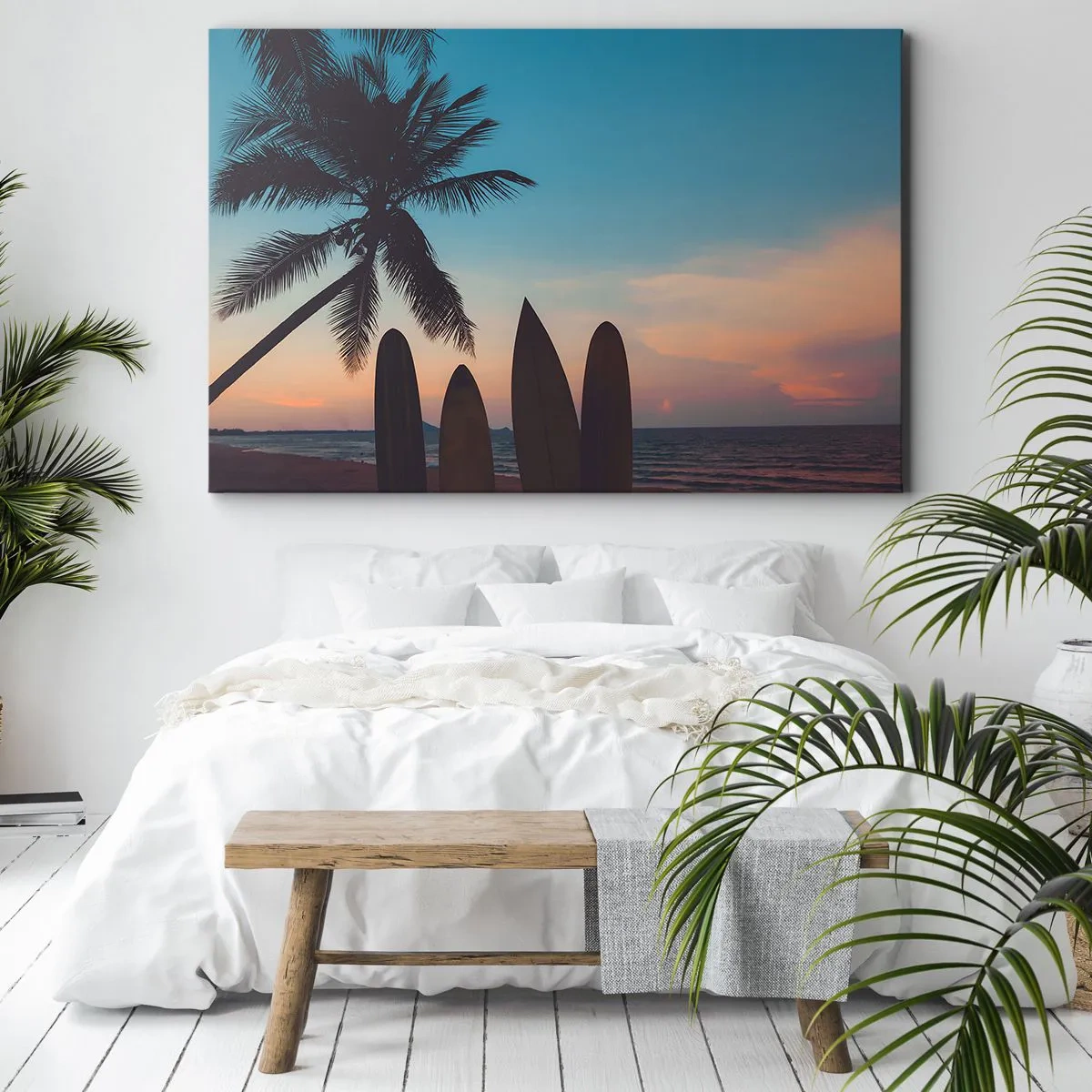 Bild auf Leinwand - Leinwandbild - Surfbretter vor der Kulisse einer Palme und eines Sonnenuntergangs - 70x50cm - Morgen wird es auch lustig - Moderne Wanddekoration für Wohnzimmer und Schlafzimmer ARTTOR