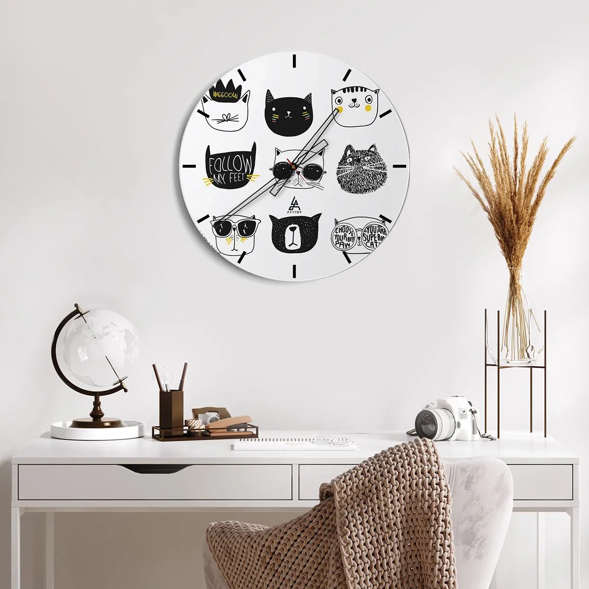 Wanduhr - Glasuhr - Lustige Illustrationen von Katzengesichtern - 30x30cm - Jeder andere - Moderne Wanddekoration für Wohnzimmer, Küche und Schlafzimmer ARTTOR