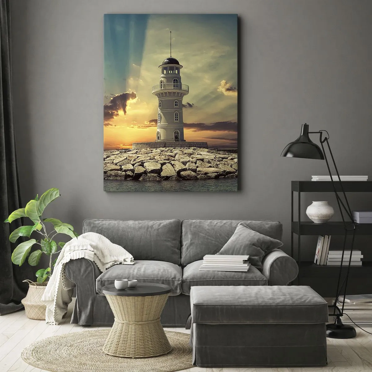 Bild auf Leinwand - Leinwandbild - Ein Leuchtturm bei Sonnenuntergang gegen den Himmel - 80x120cm - Licht - Gut - Schönheit - Moderne Wanddekoration für Wohnzimmer und Schlafzimmer ARTTOR