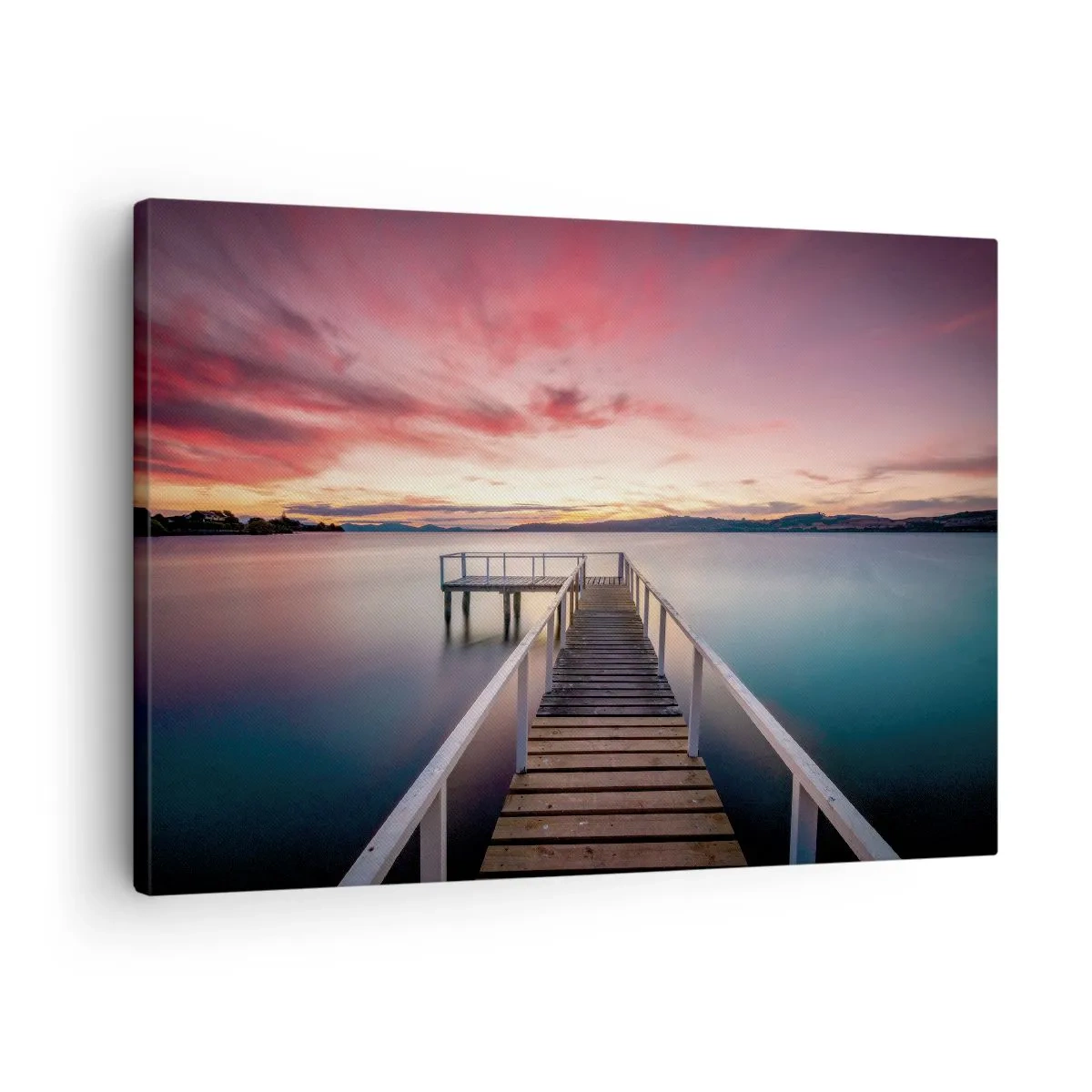 Bild auf Leinwand - Leinwandbild - Ein Steg, der bei Sonnenuntergang zu einem ruhigen See führt - 70x50cm - Die sanfte Flamme des Abends - Moderne Wanddekoration für Wohnzimmer und Schlafzimmer ARTTOR