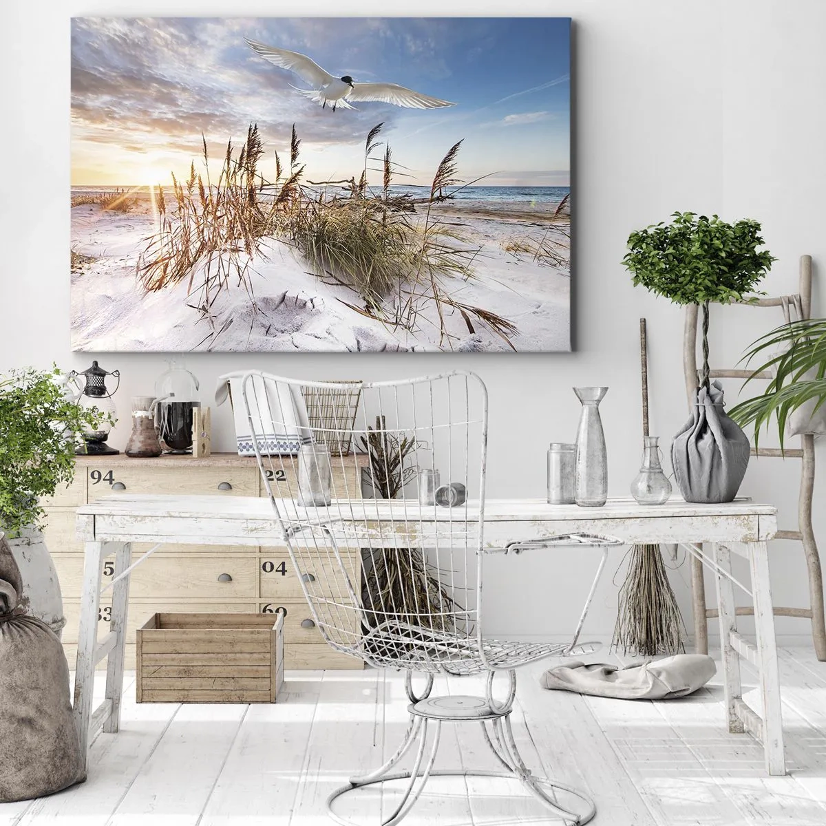 Bild auf Leinwand - Leinwandbild - Strand mit fliegenden Möwen bei Sonnenuntergang - 70x50cm - Wind vom Meer - Moderne Wanddekoration für Wohnzimmer und Schlafzimmer ARTTOR