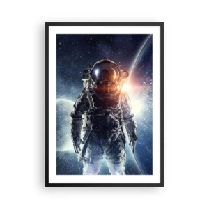 Poster in einem schwarzem Rahmen - Astronaut im Weltraum mit Planeten und Sternen im Hintergrund - 50x70cm - Weltraumabenteuer - Moderne Wanddekoration für Wohnzimmer und Schlafzimmer ARTTOR