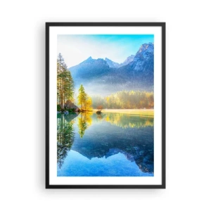 Poster in einem schwarzem Rahmen - Ein Bergsee, umgeben von Wald und Gipfeln, die sich im Wasser spiegeln - 50x70cm - Majestät und Süße - Moderne Wanddekoration für Wohnzimmer und Schlafzimmer ARTTOR