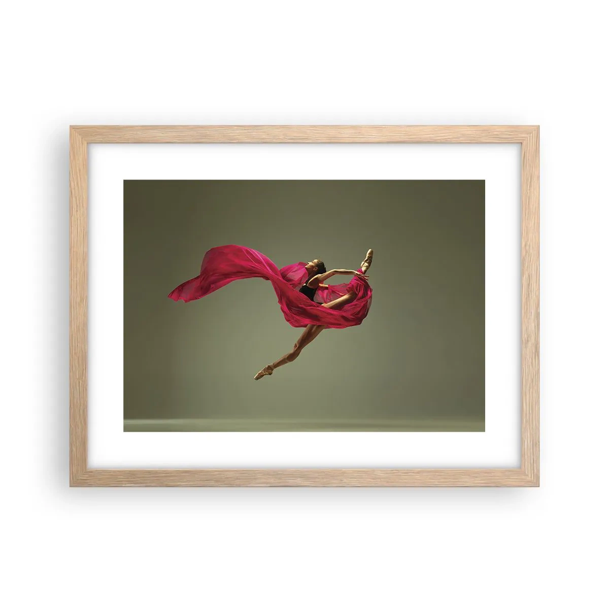 Poster in einem Rahmen aus heller Eiche - Tanzende Flamme - 40x30 cm