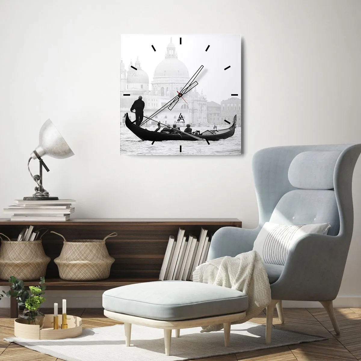 Wanduhr - Glasuhr - Eine Gondel mit der Basilika im Hintergrund in Schwarzweiß - 30x30cm - Reise zu den Quellen der Schönheit - Moderne Wanddekoration für Wohnzimmer und Schlafzimmer ARTTOR