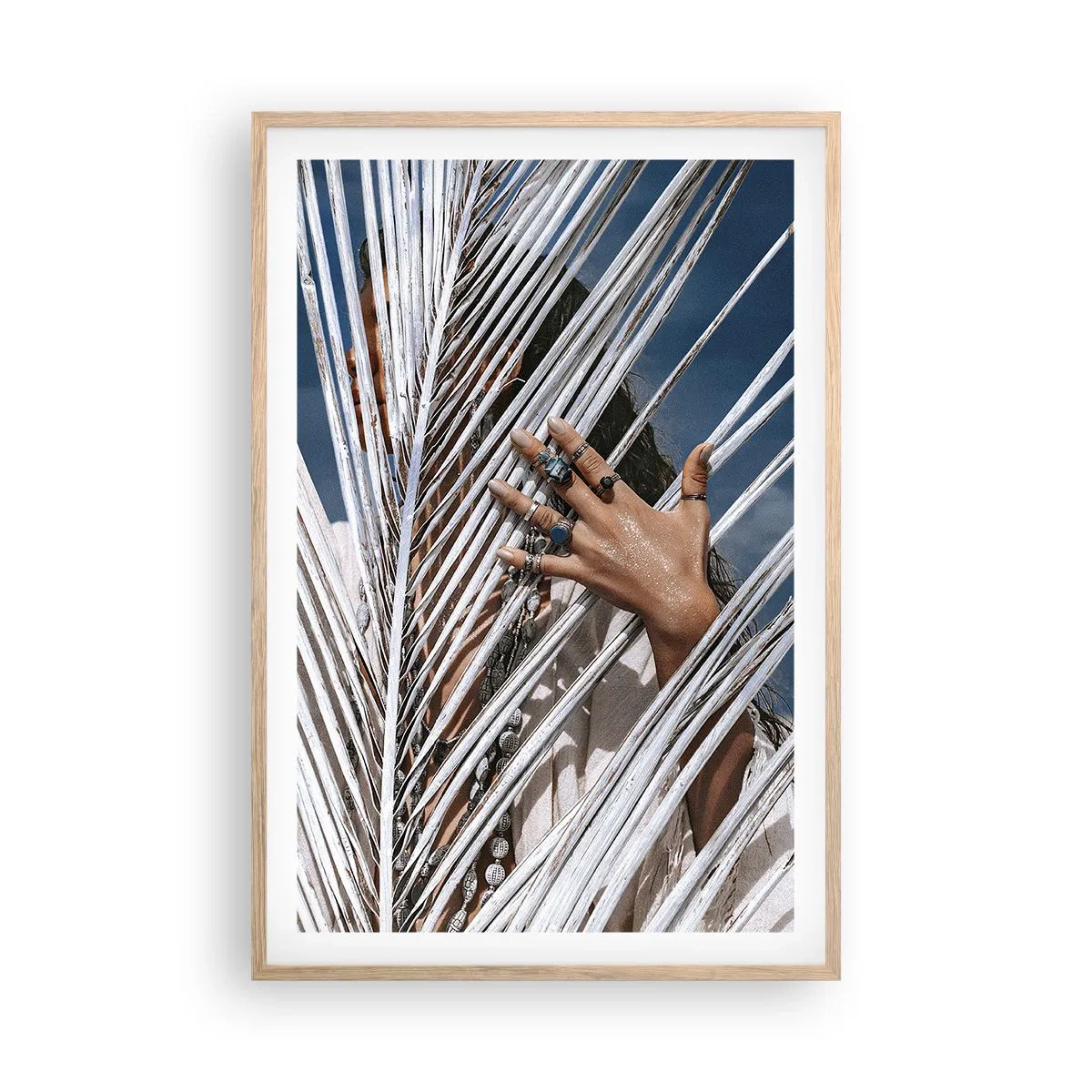 Poster in einem Rahmen aus heller Eiche - Das Mädchen des Schamanen? - 61x91 cm