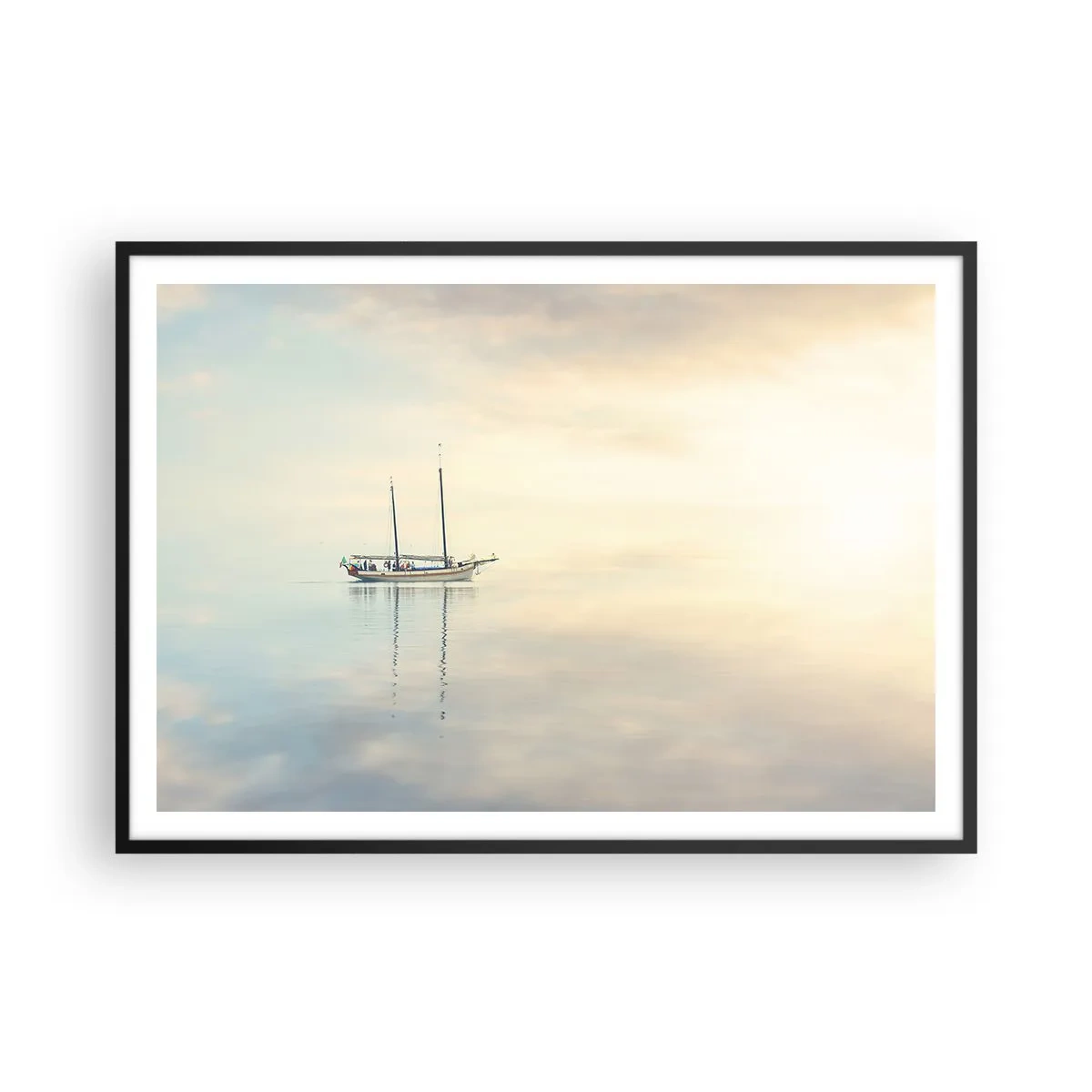 Poster in einem schwarzem Rahmen - Ein Boot auf ruhiger See in sanftem Licht - 100x70cm - Im Meer der Stille - Moderne Wanddekoration für Wohnzimmer und Schlafzimmer ARTTOR