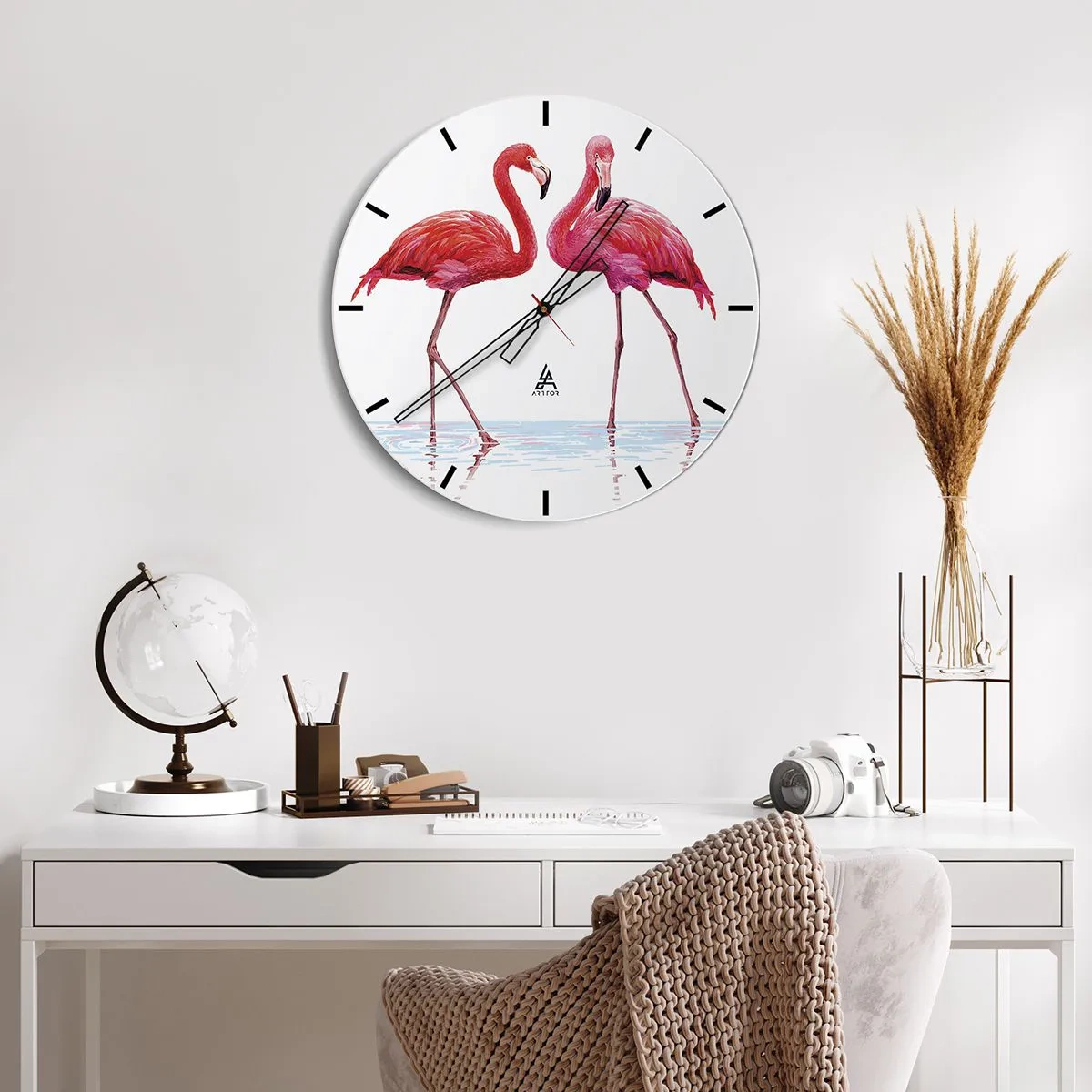 Wanduhr - Glasuhr - Zwei rosa Flamingos stehen im Wasser - 30x30cm - Rosa randez-vous - Moderne Wanddekoration für Wohnzimmer, Küche und Schlafzimmer ARTTOR