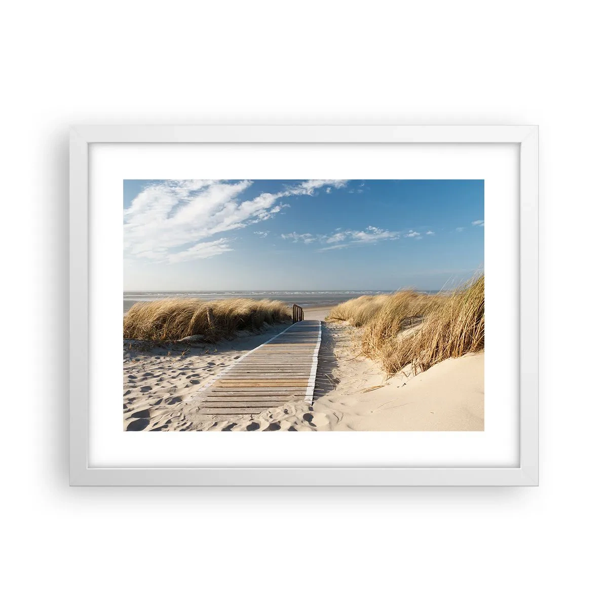 Poster in einem weißen Rahmen - Hinter der Düne, im Rauschen des Grases - 40x30 cm