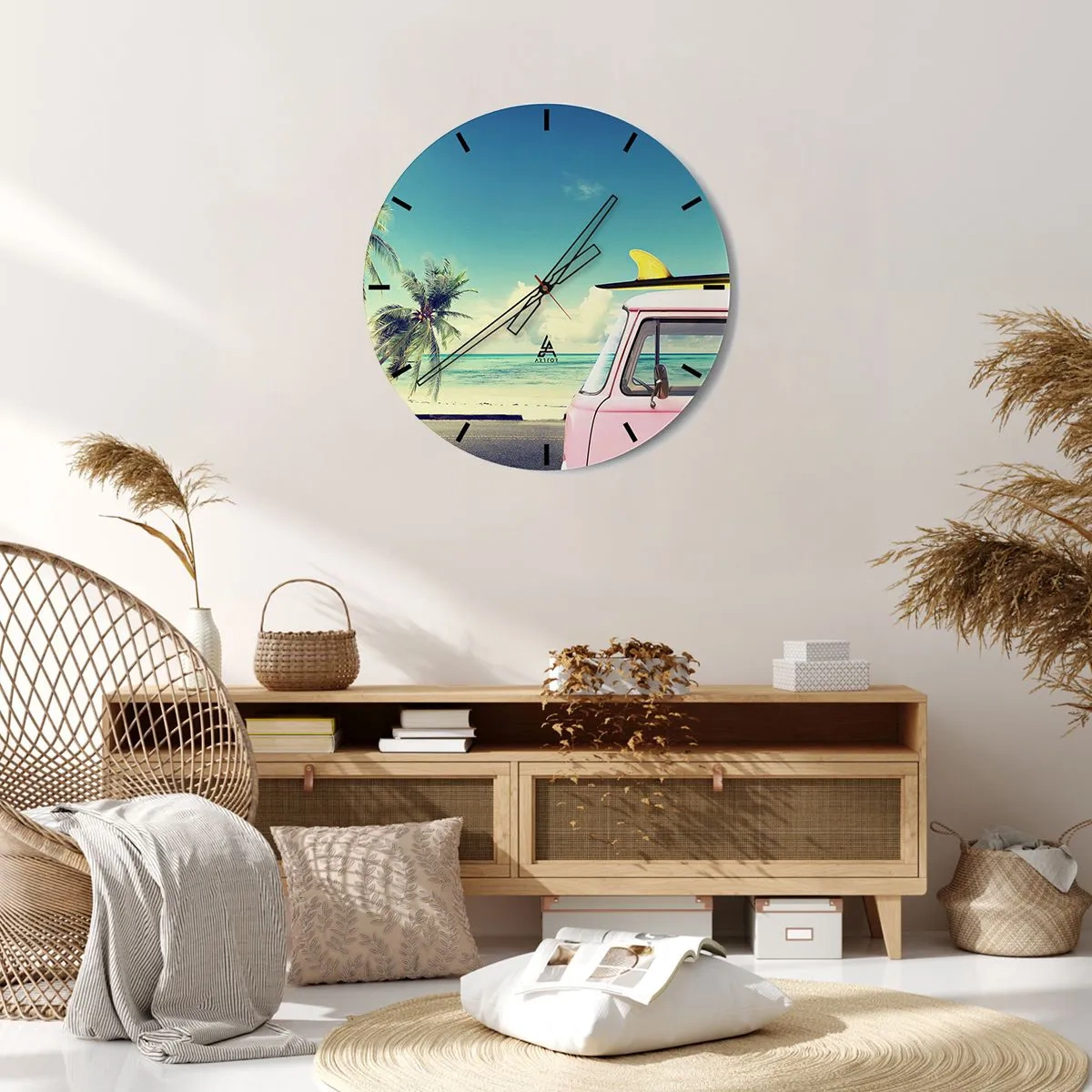 Wanduhr - Glasuhr - Rosa Van mit Surfbrett am Strand - 30x30cm - Zeit um in die Ferien zu starten - Moderne Wanddekoration für Wohnzimmer, Küche und Schlafzimmer ARTTOR