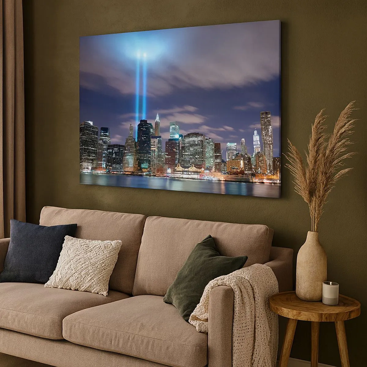 Bild auf Leinwand - Leinwandbild - Nachtstadtpanorama mit zwei hellen Lichtstrahlen am Himmel - 70x50cm - Erreiche den Himmel mit dem Licht - Moderne Wanddekoration für Wohnzimmer und Schlafzimmer ARTTOR