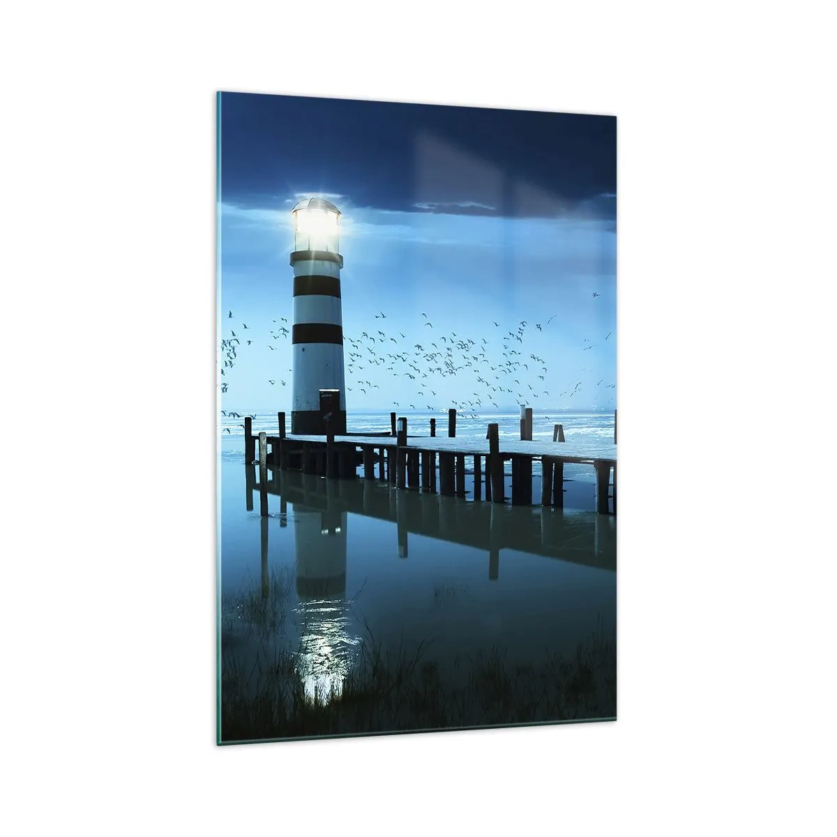 Glasbild - Bild auf glas - Der Leuchtturm am Pier beleuchtet in der Nacht - 70x100cm - Und du hast keine Angst vor der Dunkelheit - Moderne Wanddekoration für Wohnzimmer und Schlafzimmer ARTTOR