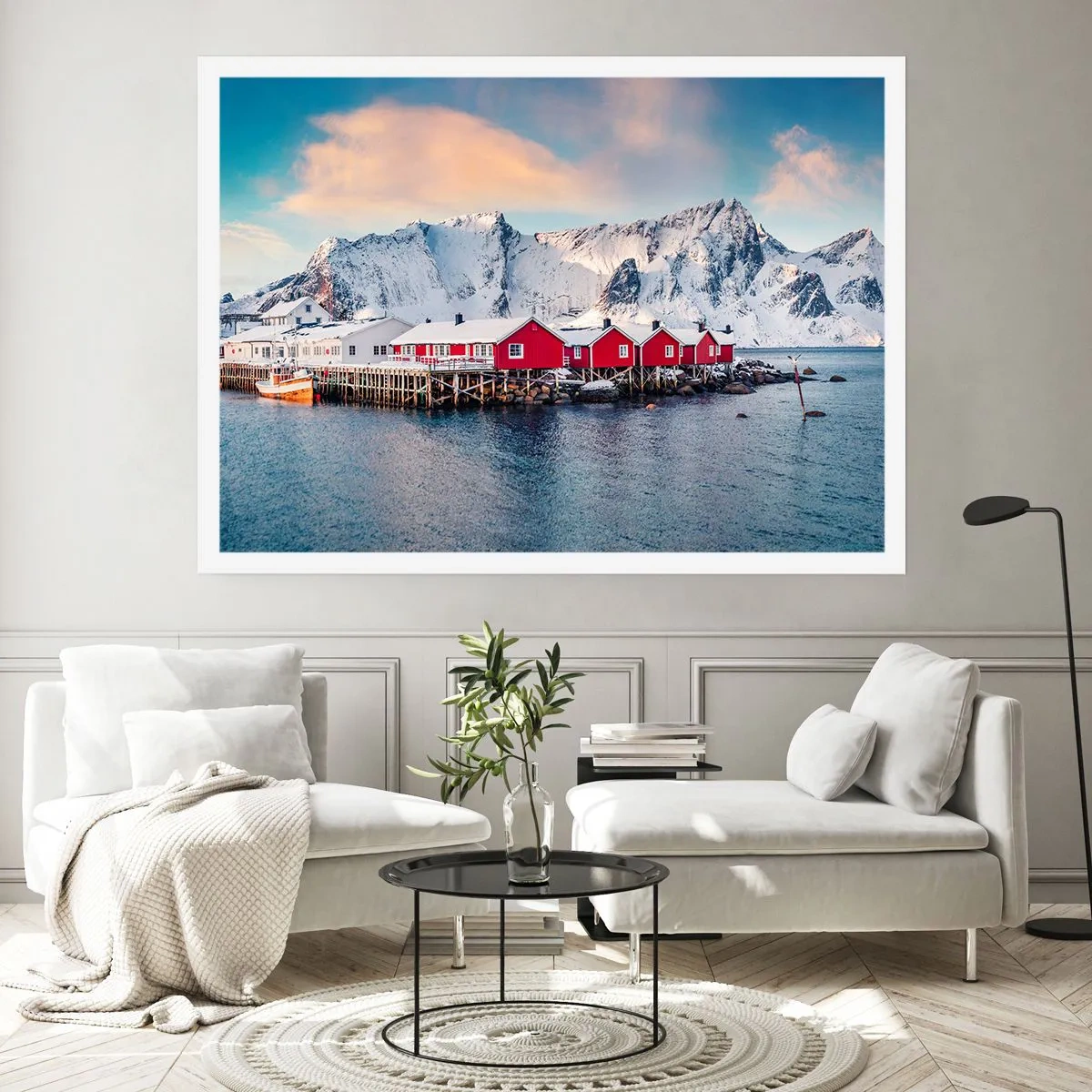 Poster - Rote Häuser vor dem Hintergrund schneebedeckter Berge und des blauen Meeres - 100x70cm - Nördlicher Rückzug - Moderne Wanddekoration für Wohnzimmer und Schlafzimmer ARTTOR