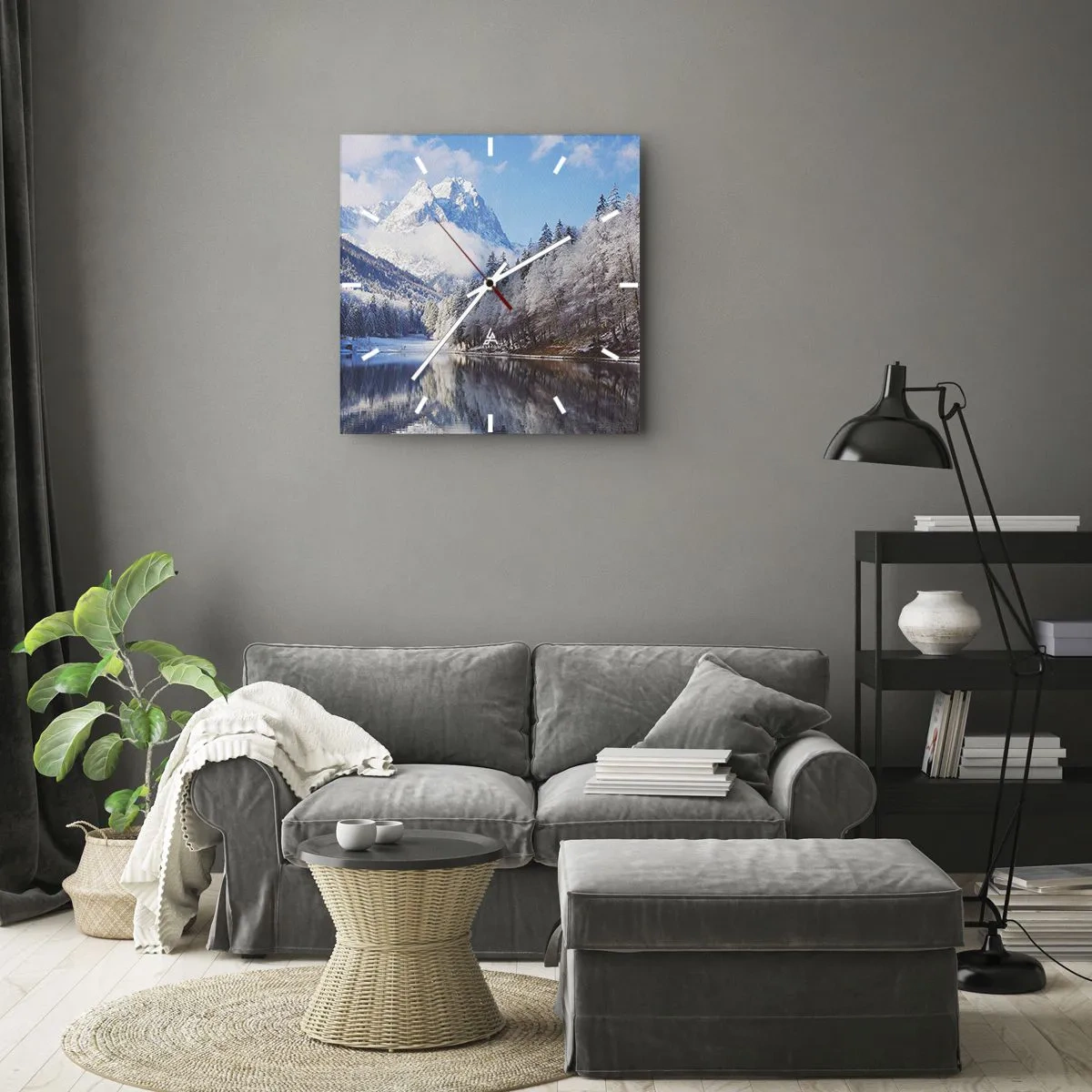 Wanduhr - Glasuhr - Winterliche Berglandschaft mit schneebedeckten Bäumen und einem See - 30x30cm - Schneefang - Moderne Wanddekoration für Wohnzimmer und Schlafzimmer ARTTOR