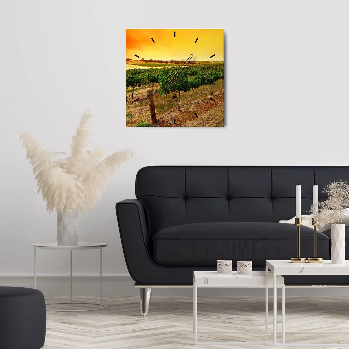 Wanduhr - Glasuhr - Weinreben auf einer Plantage bei einem goldenen Sonnenuntergang - 30x30cm - Holen Sie sich einen Drink von der Sonne - Moderne Wanddekoration für Wohnzimmer und Schlafzimmer ARTTOR