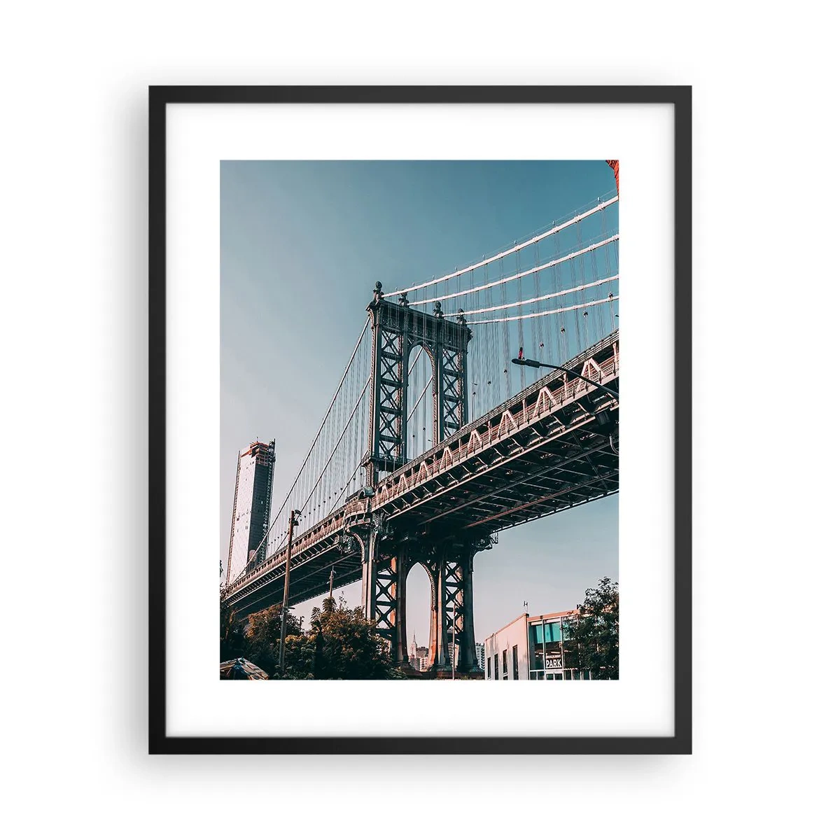 Poster in einem schwarzem Rahmen - Über den Wellen der Stadt - 40x50 cm