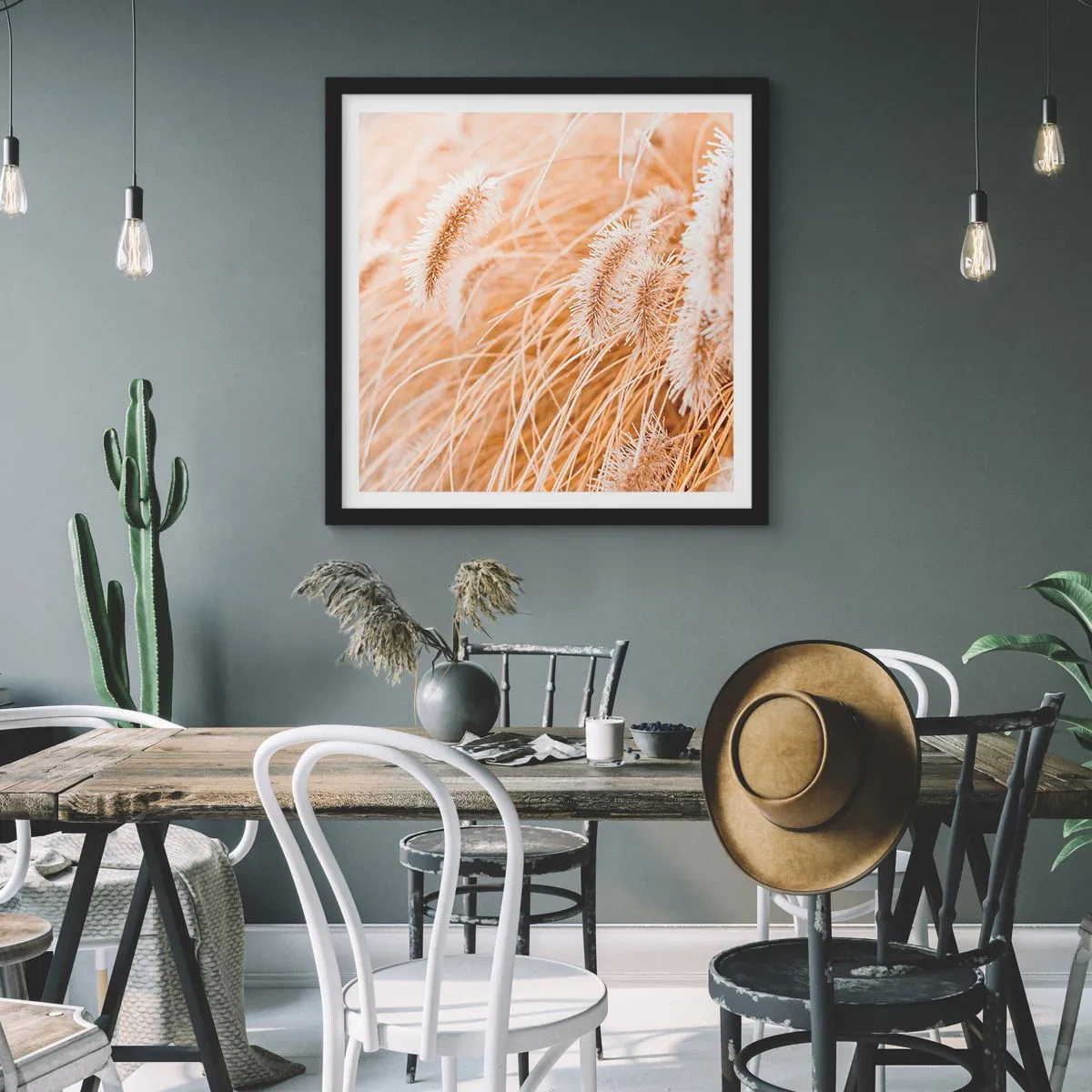 Poster in einem schwarzem Rahmen - Das goldene Rauschen des Grases - 60x60 cm