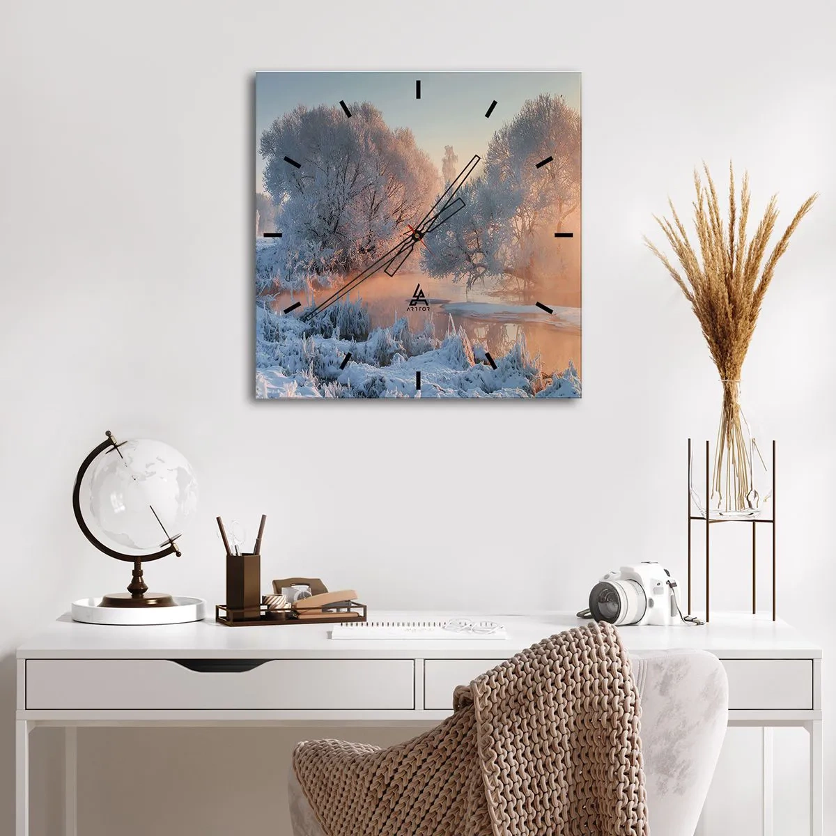 Wanduhr - Glasuhr - Alles im Kristall glänzt in der Sonne - 30x30 cm