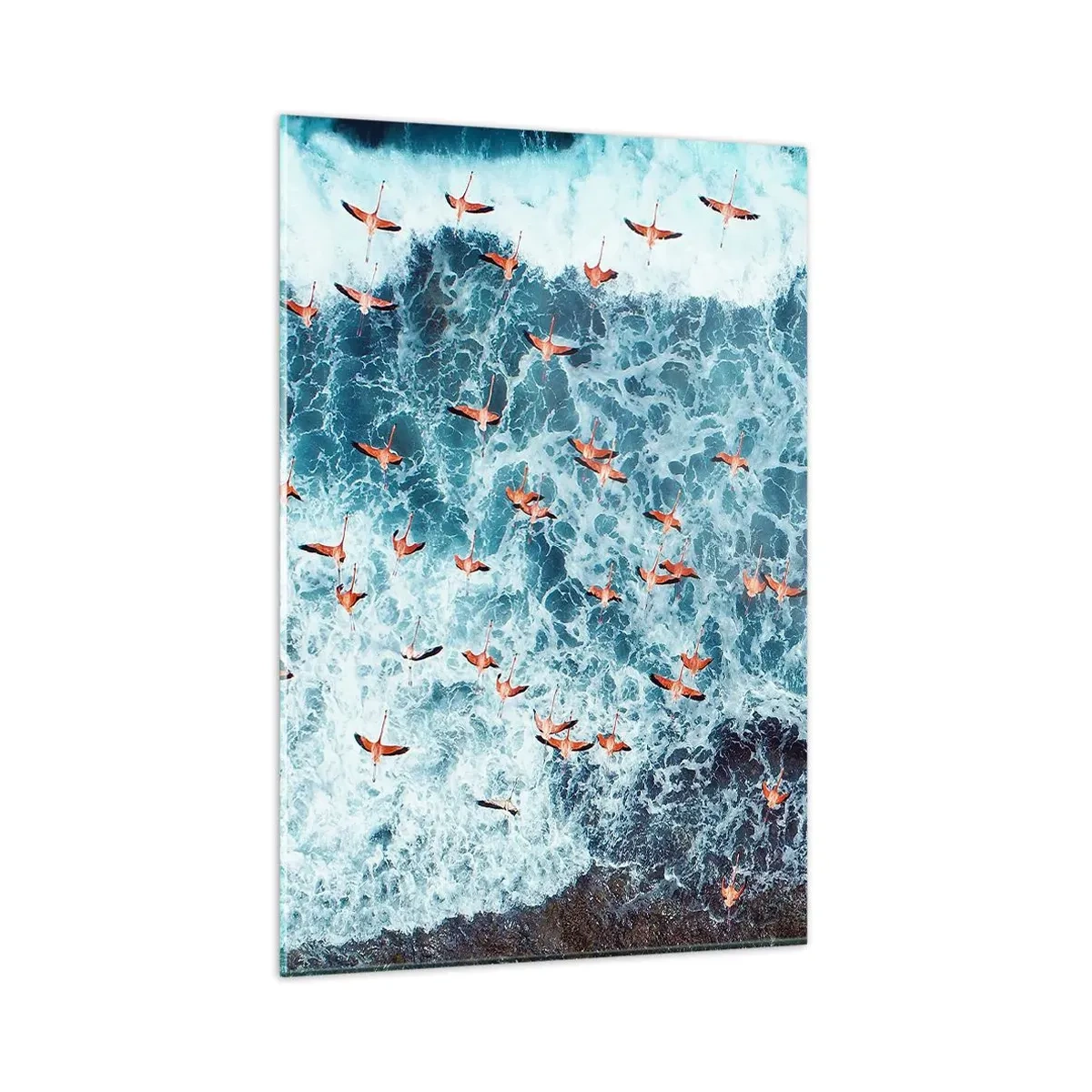 Glasbild - Bild auf glas - Eine Vogelperspektive auf rosa Flamingos über einem blauen Ozean - 80x120cm - Die Küstenparade - Moderne Wanddekoration für Wohnzimmer und Schlafzimmer ARTTOR
