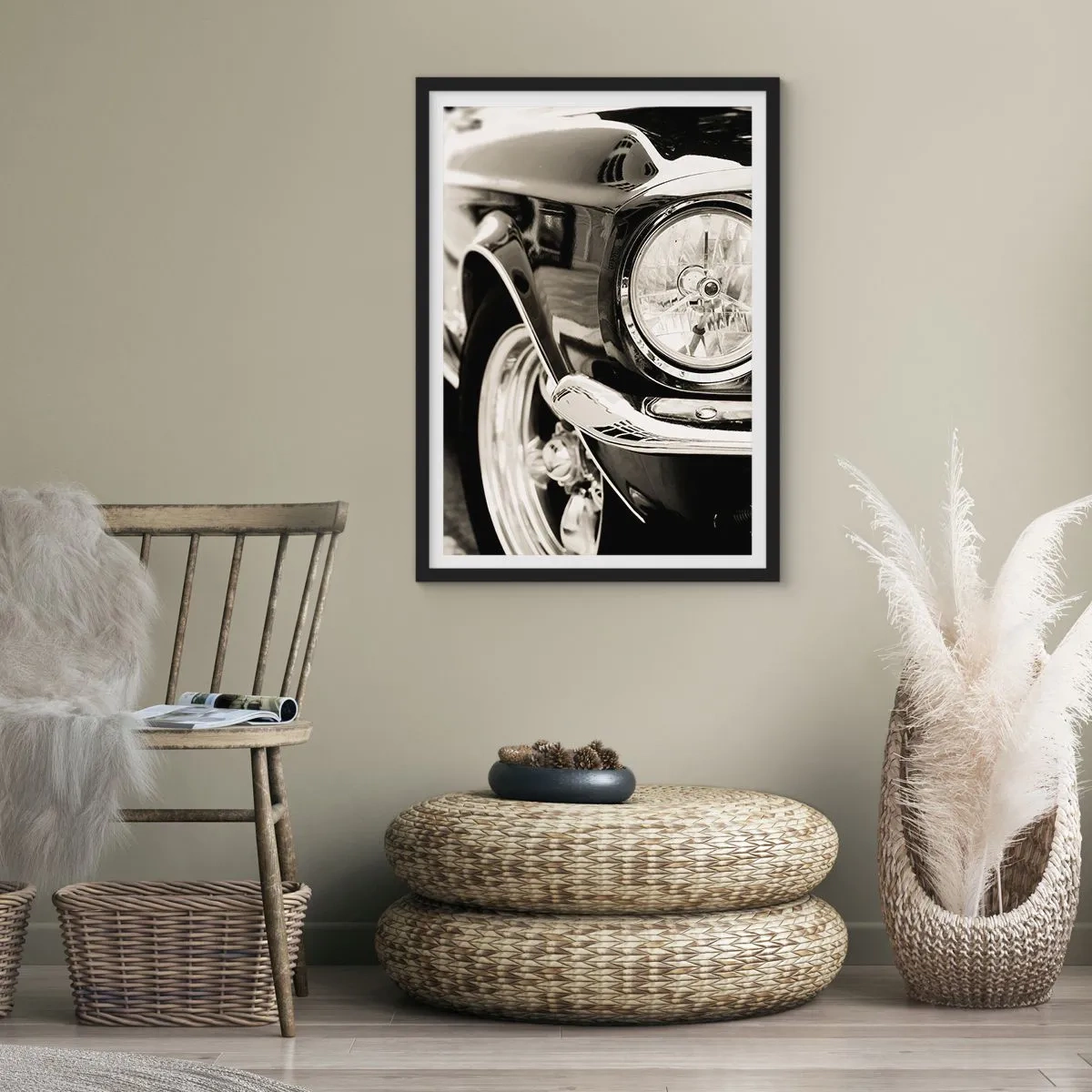 Poster in einem schwarzem Rahmen - Eine Schwarzweiß-Nahaufnahme des Scheinwerfers eines Oldtimers. - 50x70cm - Dauerhafter Glanz - Moderne Wanddekoration für Wohnzimmer und Schlafzimmer ARTTOR