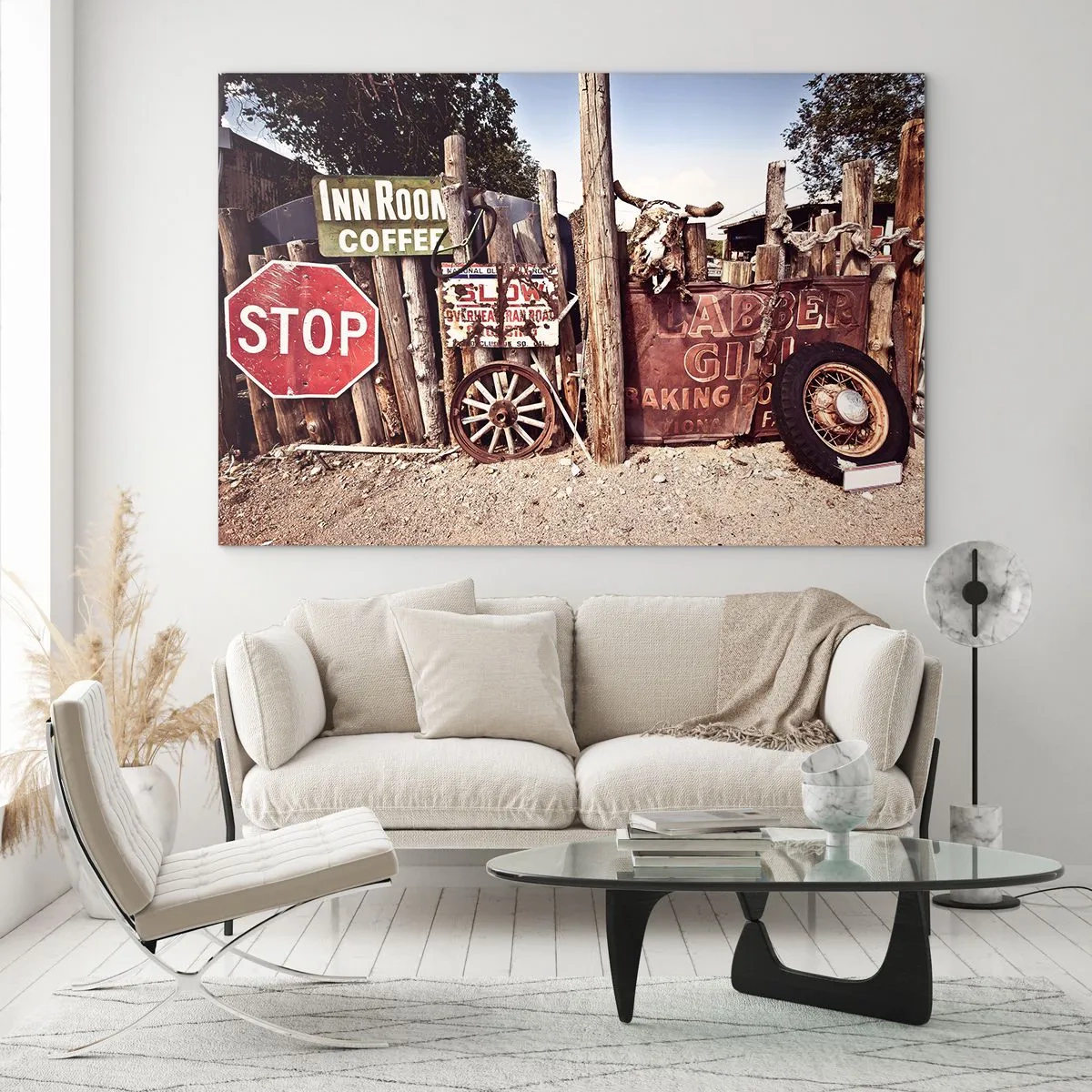 Glasbild - Bild auf glas - Holzzaun mit Vintage-Schildern und Rädern - 70x50cm - Und die Zeit ist stehen geblieben - Moderne Wanddekoration für Wohnzimmer und Schlafzimmer ARTTOR