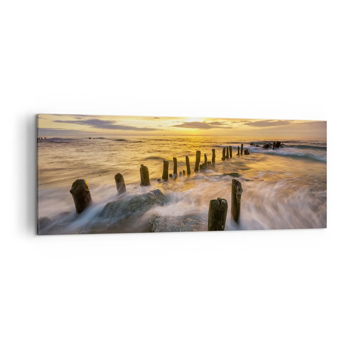 Bild auf Leinwand - Leinwandbild - Sonnenuntergang über dem Meer mit den Überresten eines alten Piers - 140x50cm - Die raue Schönheit der Ostsee - Moderne Wanddekoration für Wohnzimmer und Schlafzimmer ARTTOR