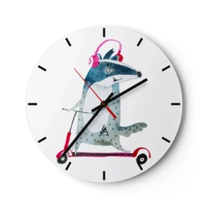Wanduhr - Glasuhr - Dachs mit Kopfhörern auf einem Roller im Stil einer Kinderillustration - 30x30cm - Dachsfreude - Moderne Wanddekoration für Wohnzimmer, Küche und Schlafzimmer ARTTOR