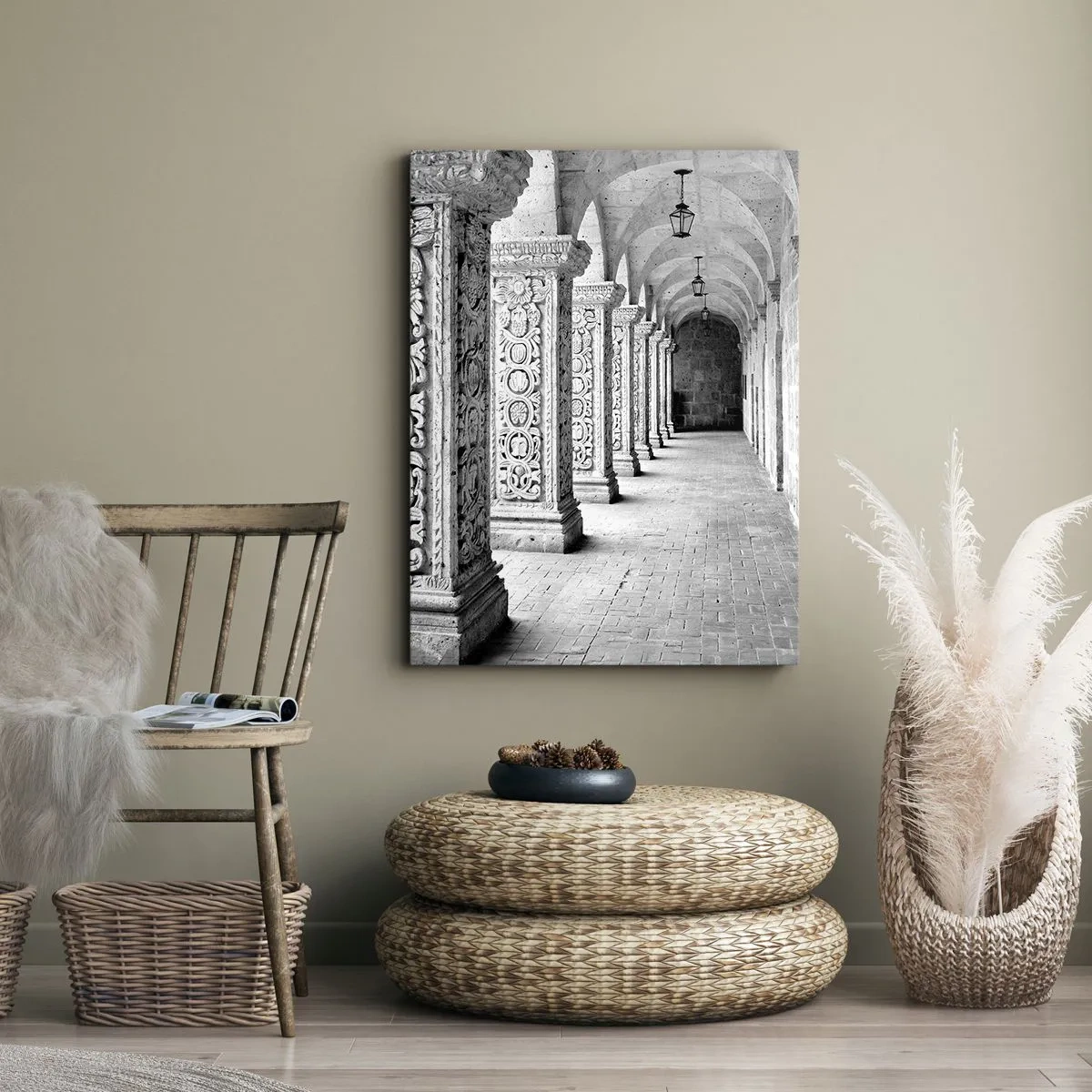 Bild auf Leinwand - Leinwandbild - Historische Säulen in einer monochromen Aufnahme - 50x70cm - Und wo geht’s hin...? - Moderne Wanddekoration für Wohnzimmer und Schlafzimmer ARTTOR