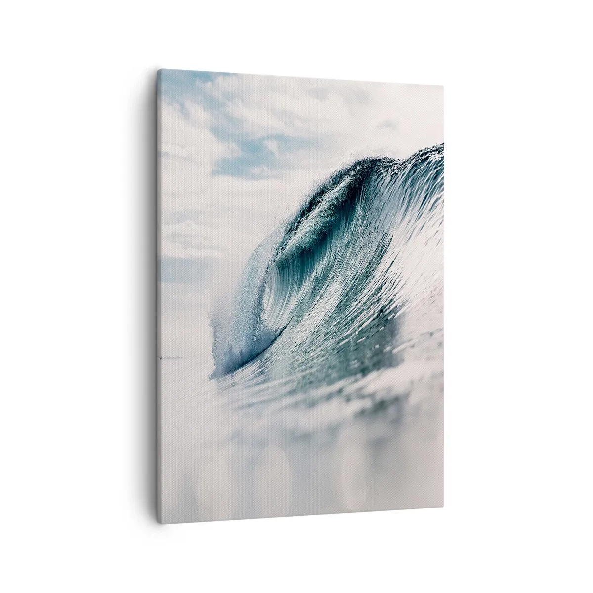 Bild auf Leinwand - Leinwandbild - Eine Meereswelle, eingefangen in einem dynamischen Moment vor dem Himmel - 50x70cm - Wasserspitze - Moderne Wanddekoration für Wohnzimmer und Schlafzimmer ARTTOR