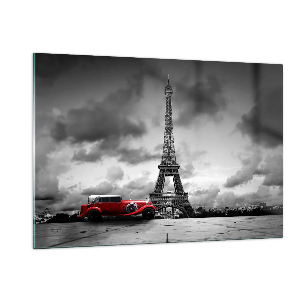 Glasbild - Bild auf glas - Ein rotes Retro-Auto mit dem Eiffelturm im Hintergrund in einer schwarz-weißen Umgebung. - 120x80cm - Vor nicht allzu langer Zeit in Paris - Moderne Wanddekoration für Wohnzimmer und Schlafzimmer ARTTOR