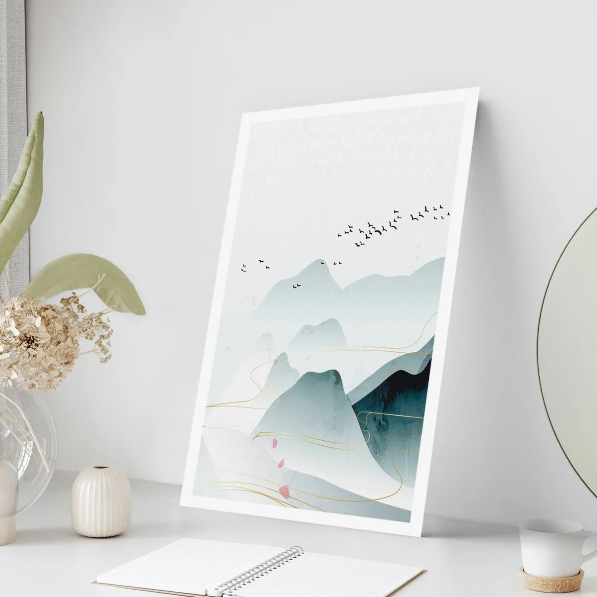 Poster - Zarte Berge und Vögel in einer minimalistischen Komposition - 50x70cm - Über die Gipfel - Moderne Wanddekoration für Wohnzimmer und Schlafzimmer ARTTOR