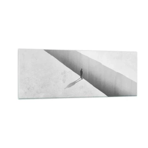 Glasbild - Bild auf glas - Eine einsame Gestalt steht in einer monochromen Umgebung über einem tiefen Abgrund. - 140x50cm - Klares Ziel - Moderne Wanddekoration für Wohnzimmer und Schlafzimmer ARTTOR