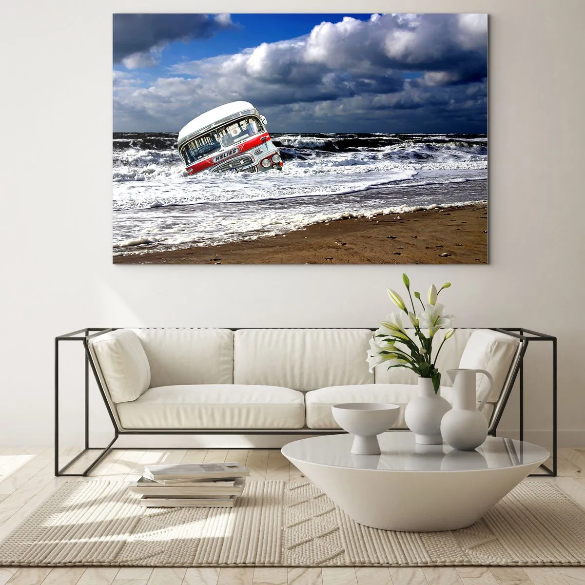 Glasbild - Bild auf glas - Ein alter Bus im Wasser einer stürmischen See - 100x70cm - Und was stehst du so erstaunt? - Moderne Wanddekoration für Wohnzimmer und Schlafzimmer ARTTOR