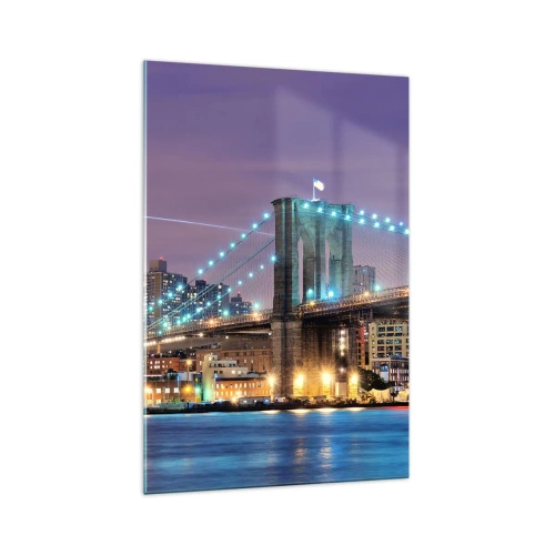 Glasbild - Bild auf glas - Brooklyn Bridge bei Nacht mit der beleuchteten Stadt im Hintergrund - 70x100cm - Seit vielen Jahren die Brooklyn Bridge - Moderne Wanddekoration für Wohnzimmer und Schlafzimmer ARTTOR