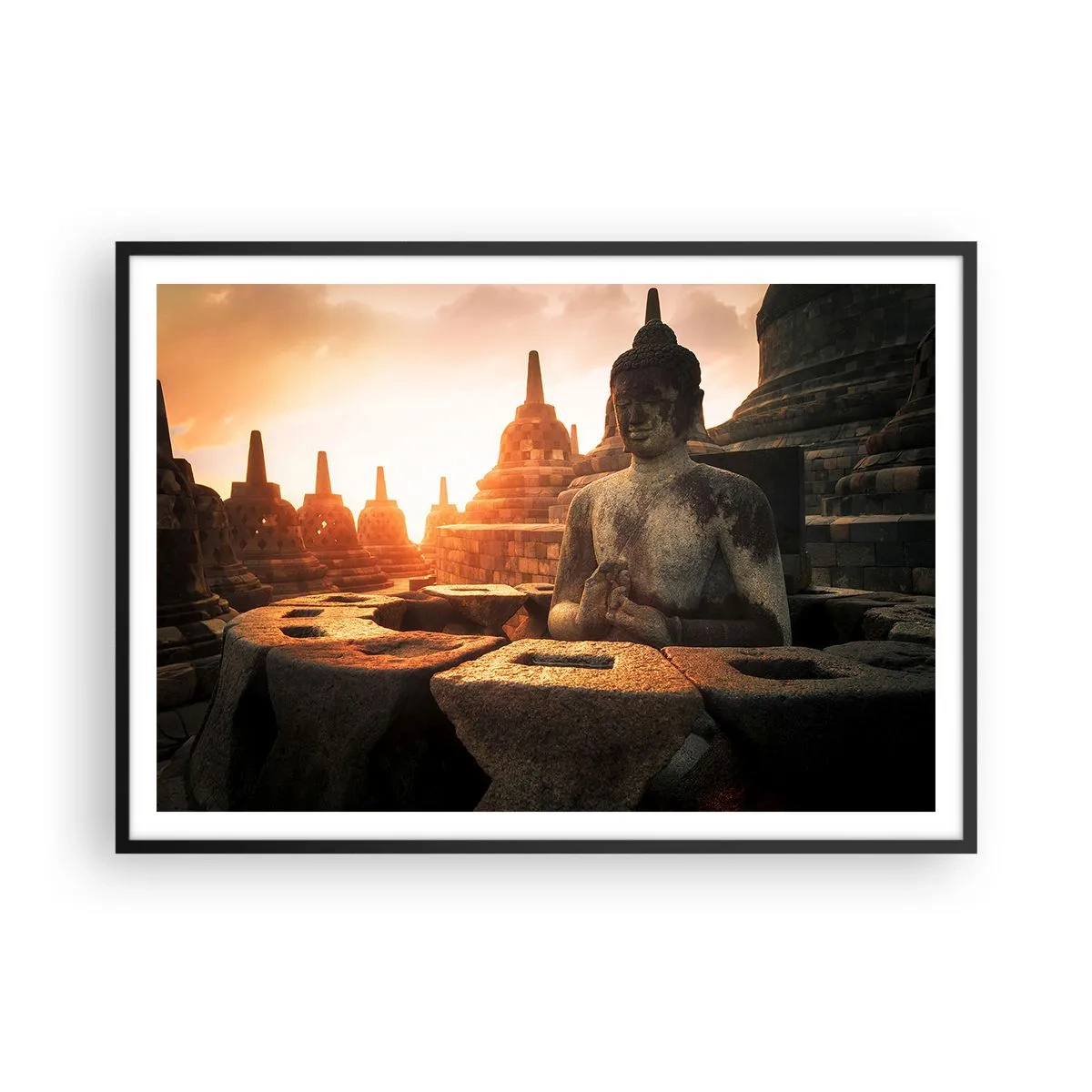 Poster in einem schwarzem Rahmen - Buddha-Statue im Borobudur-Tempel bei Sonnenuntergang - 100x70cm - Wetter der großen Weisheit - Moderne Wanddekoration für Wohnzimmer und Schlafzimmer ARTTOR