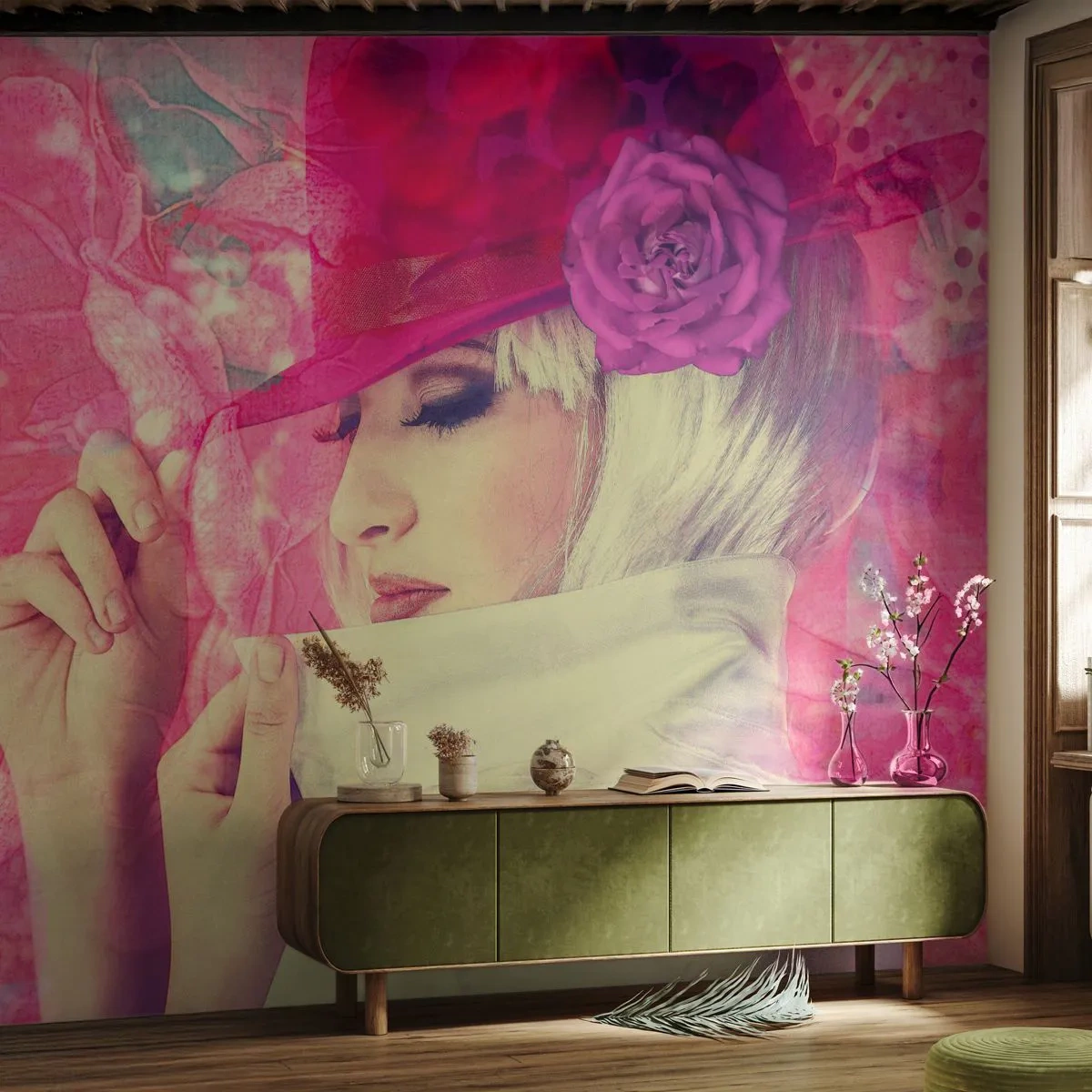 Fototapete Premium Sand - Frauenportrait in Rosatönen mit Hut und Blumen - 100x70cm - Retro-Porträt in einem rosa Nebel - Moderne Wanddekoration für Wohnzimmer und Schlafzimmer ARTTOR