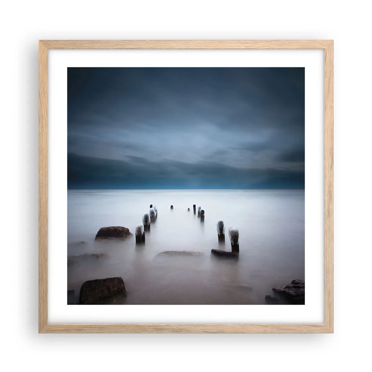 Poster in einem Rahmen aus heller Eiche - Nachdenklicher See - 50x50 cm