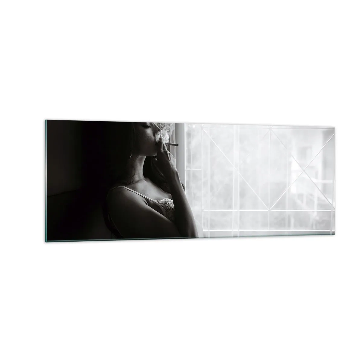 Glasbild - Bild auf glas - Eine Frau in sinnlicher Pose auf einem Schwarzweißfoto - 140x50cm - Sinnlicher Moment - Moderne Wanddekoration für Wohnzimmer und Schlafzimmer ARTTOR