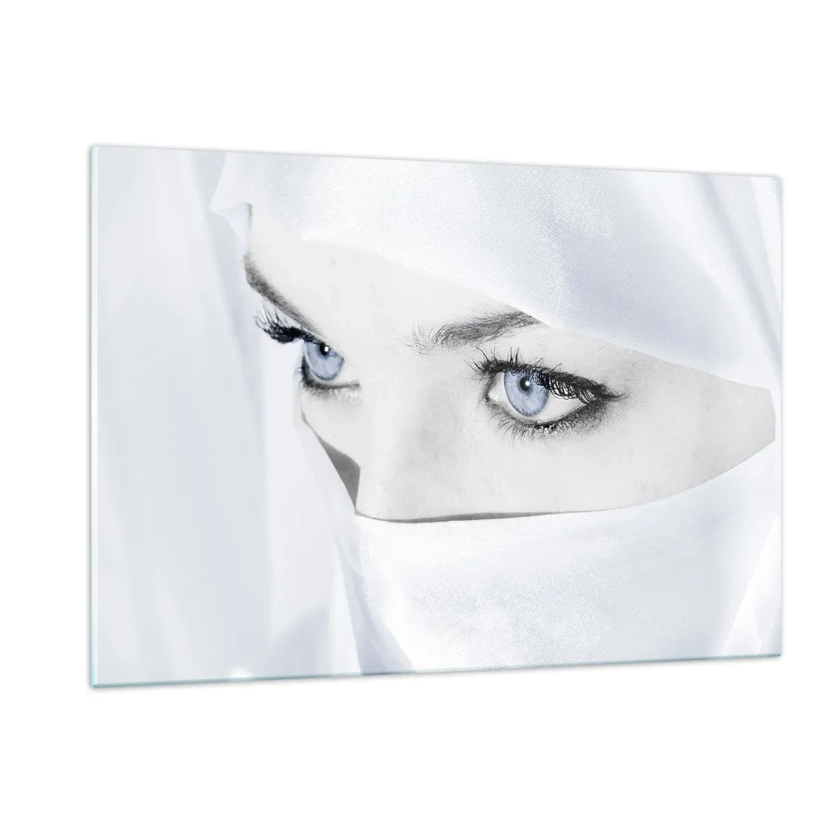 Glasbild - Bild auf glas - Ein subtiles Porträt mit ausdrucksstarken blauen Augen - 120x80cm - Aus Tausendundeiner Nacht - Moderne Wanddekoration für Wohnzimmer und Schlafzimmer ARTTOR