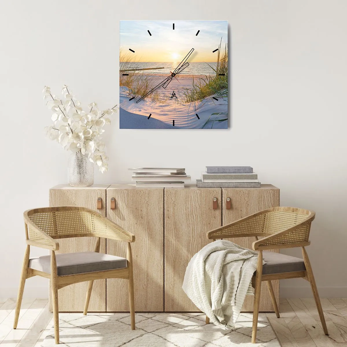 Wanduhr - Glasuhr - Ein Sandstrand mit Blick auf den Sonnenuntergang über dem Meer - 30x30cm - Das Rauschen des Meeres, der Gesang der Vögel, ein wilder Strand im Gras ... - Moderne Wanddekoration für Wohnzimmer und Schlafzimmer ARTTOR