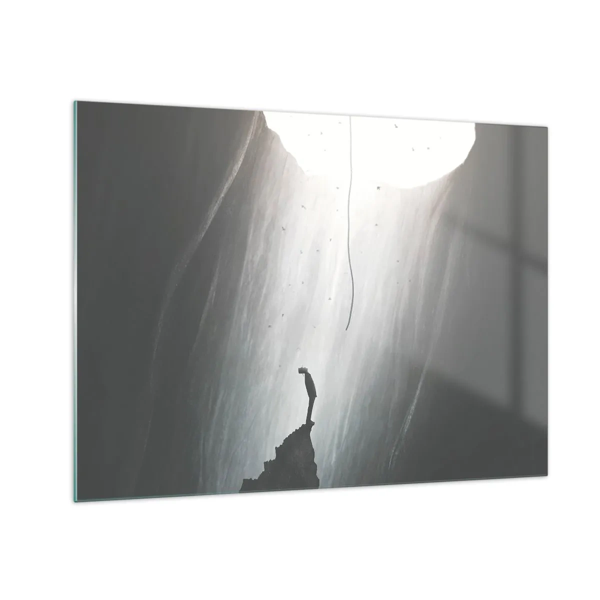 Glasbild - Bild auf glas - Ein Mann steht in der Dunkelheit am Fuße eines leuchtenden Ausgangs über einem Abgrund - 70x50cm - Es gibt immer einen Ausweg - Moderne Wanddekoration für Wohnzimmer und Schlafzimmer ARTTOR