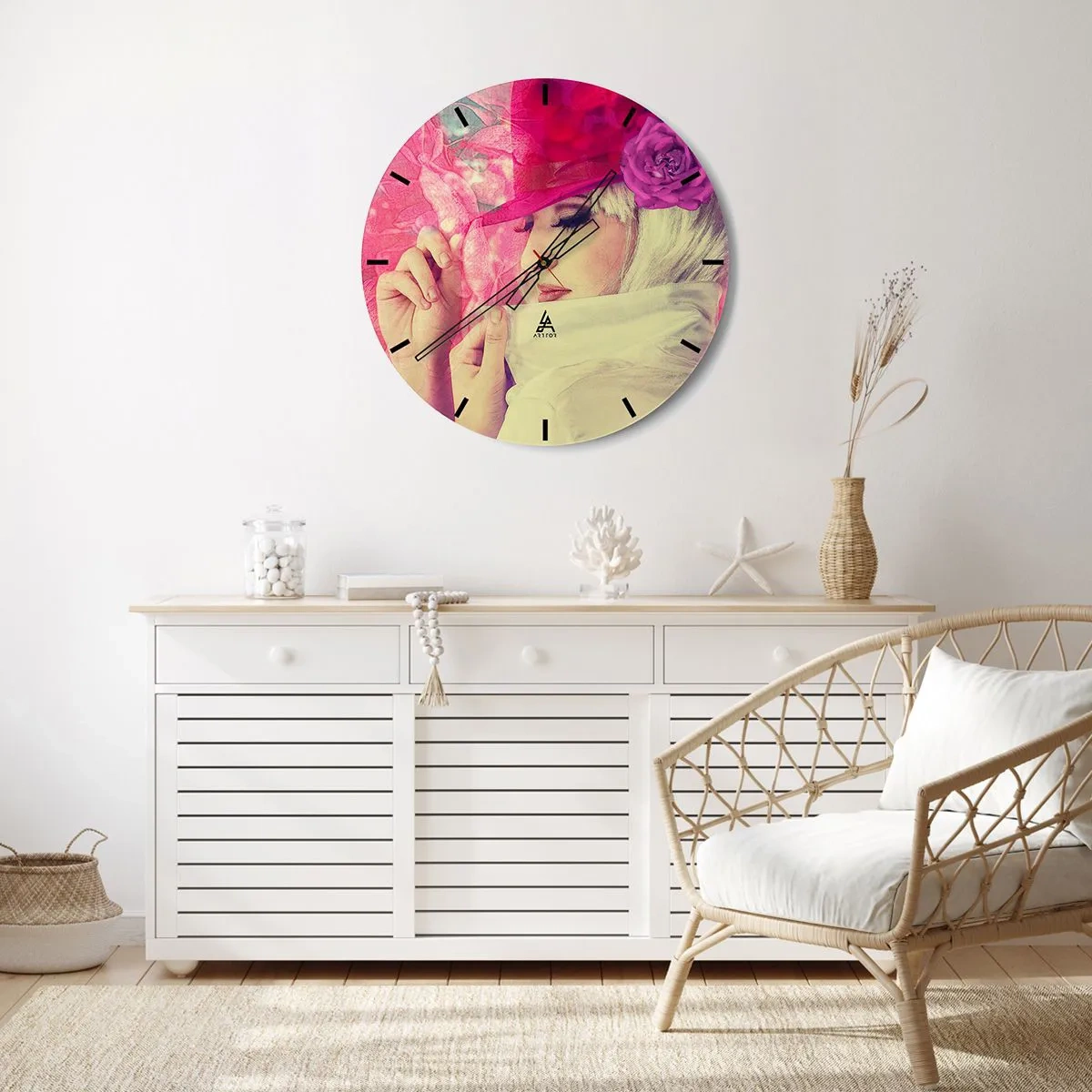 Wanduhr - Glasuhr - Stilisiertes Porträt einer Frau in Rosa- und Weißtönen - 30x30cm - Retro-Porträt in einem rosa Nebel - Moderne Wanddekoration für Wohnzimmer, Küche und Schlafzimmer ARTTOR