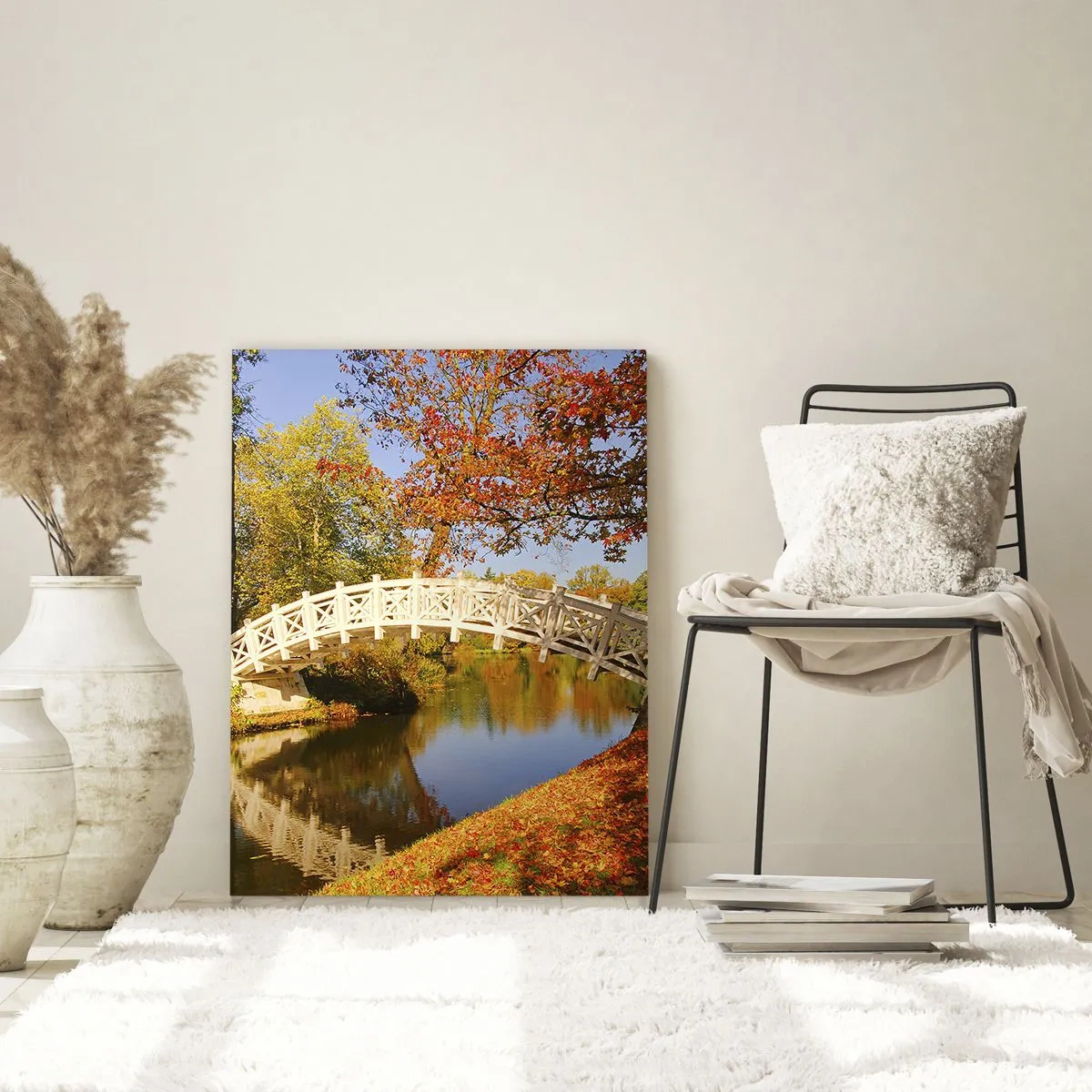 Glasbild - Bild auf glas - Eine Holzbrücke über einen Fluss, umgeben von Herbstfarben - 50x70cm - Auf der weißen Seufzerbrücke - Moderne Wanddekoration für Wohnzimmer und Schlafzimmer ARTTOR
