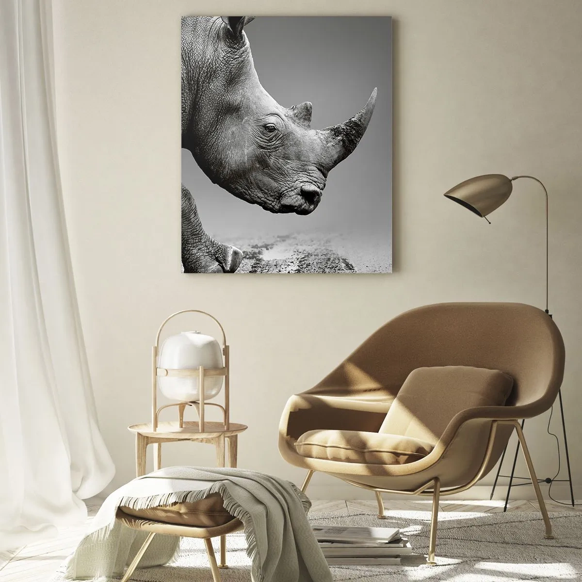 Glasbild - Bild auf glas - Ein Nashorn in Bewegung vor grauem Hintergrund - 50x70cm - Unaufhaltsame Stärke - Moderne Wanddekoration für Wohnzimmer und Schlafzimmer ARTTOR