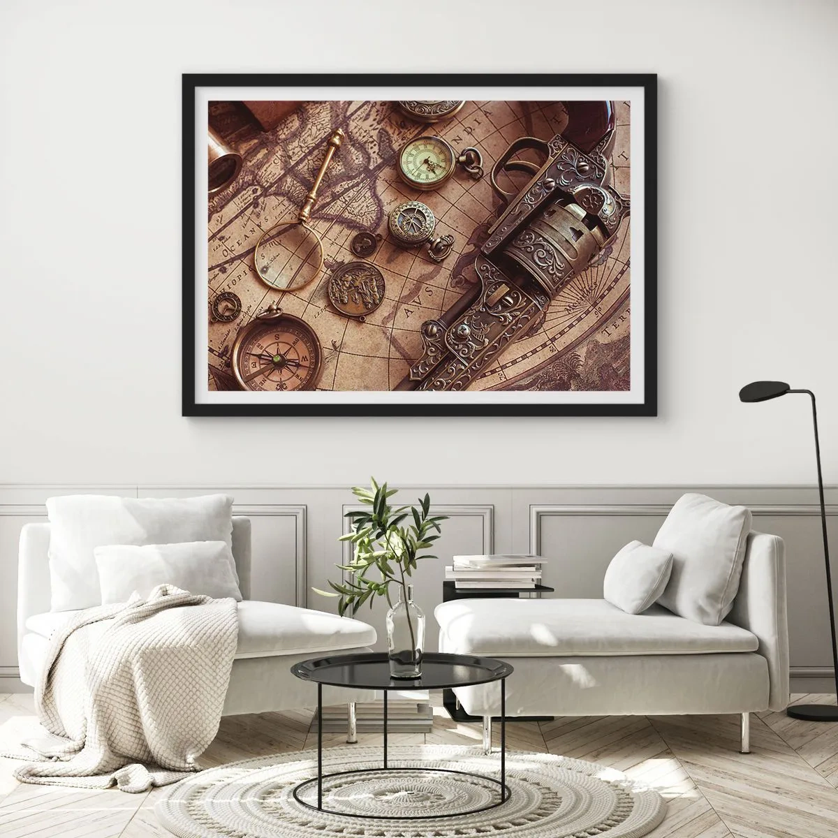 Poster in einem schwarzem Rahmen - Antike Gegenstände auf einer alten Karte im Retro-Stil - 70x50cm - Das Abenteuer ruft - Moderne Wanddekoration für Wohnzimmer und Schlafzimmer ARTTOR