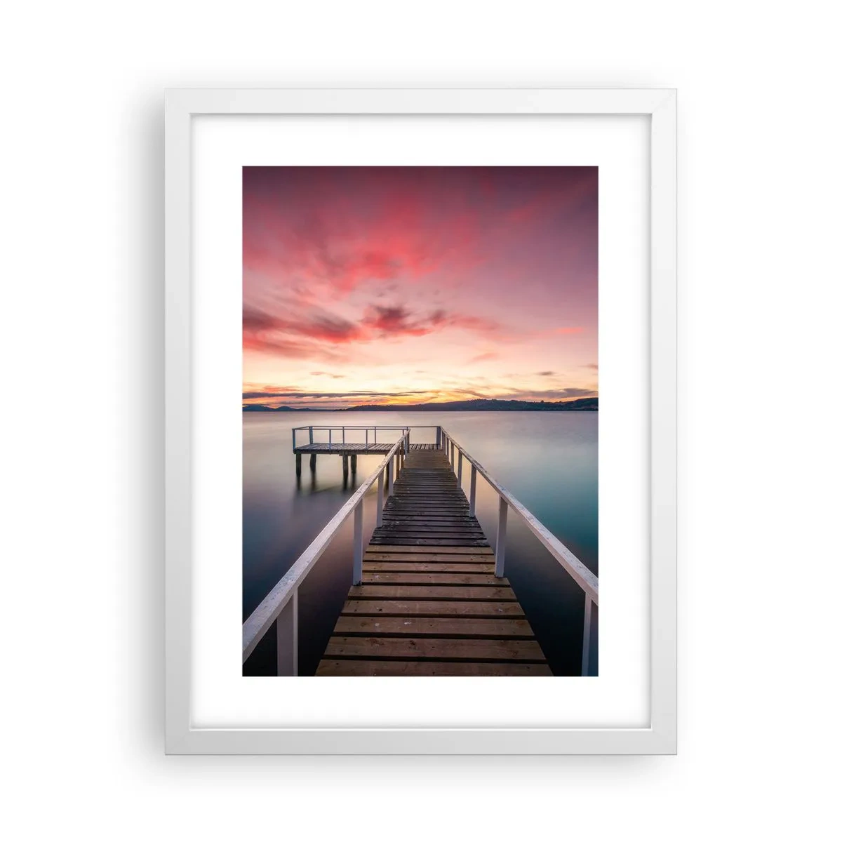 Poster in einem weißen Rahmen - Die sanfte Flamme des Abends - 30x40 cm
